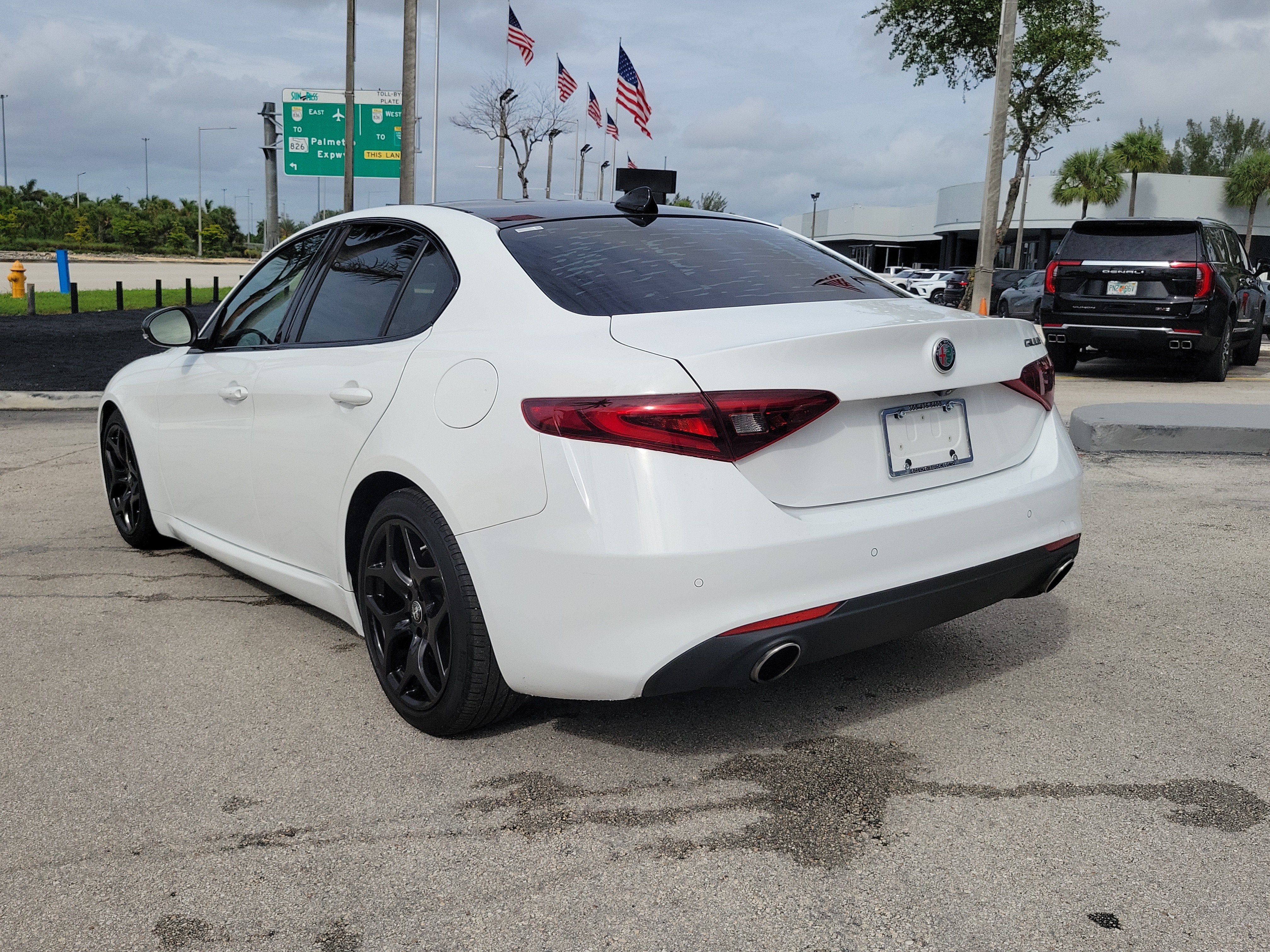 2021 Alfa Romeo Giulia BASE