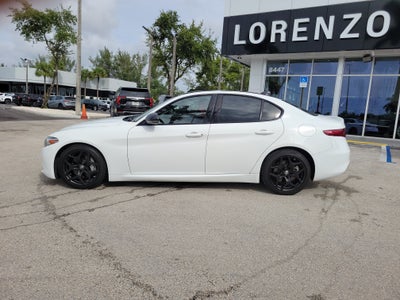 2021 Alfa Romeo Giulia BASE