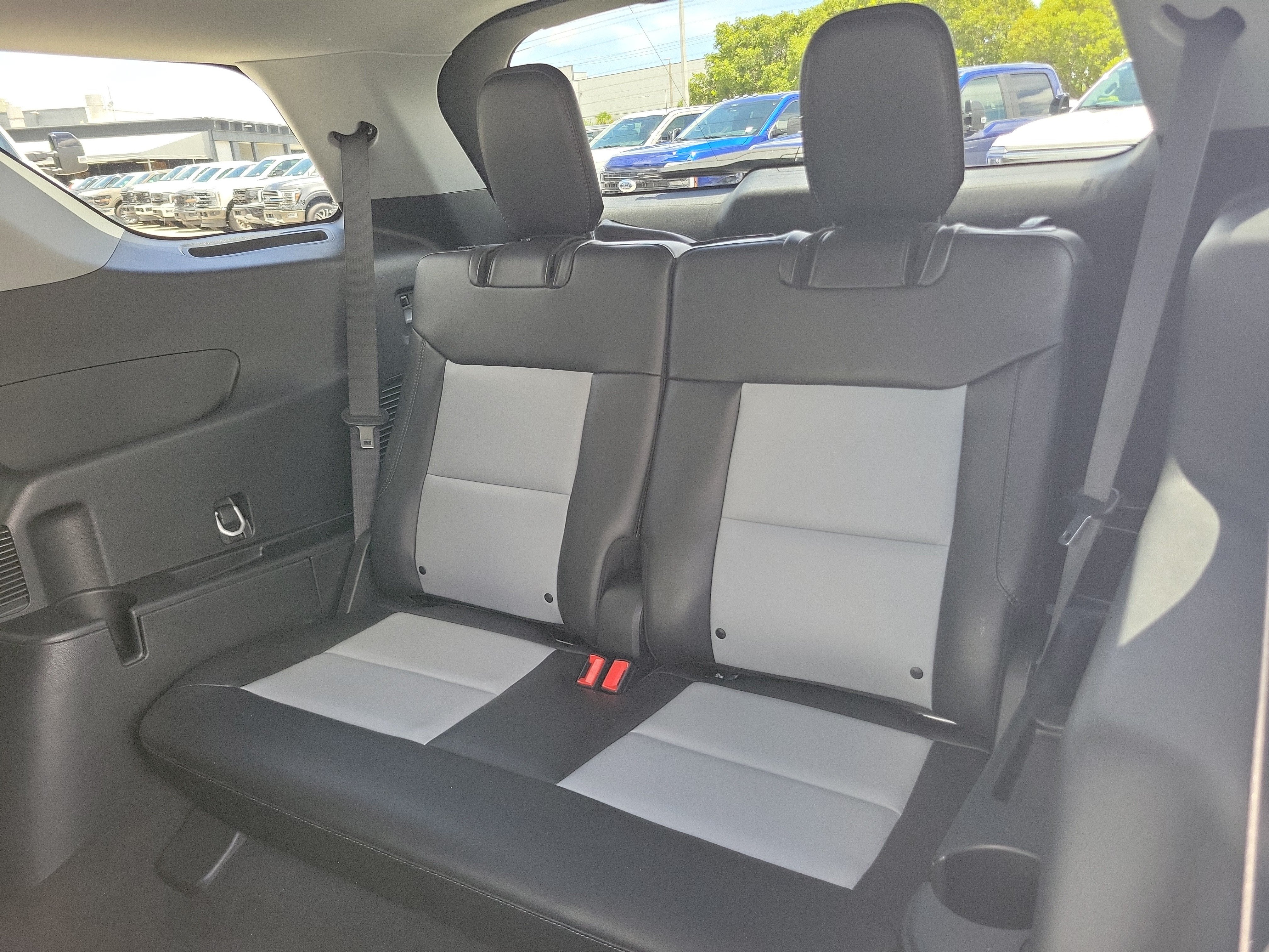 2023 Ford Explorer XLT 4WD
