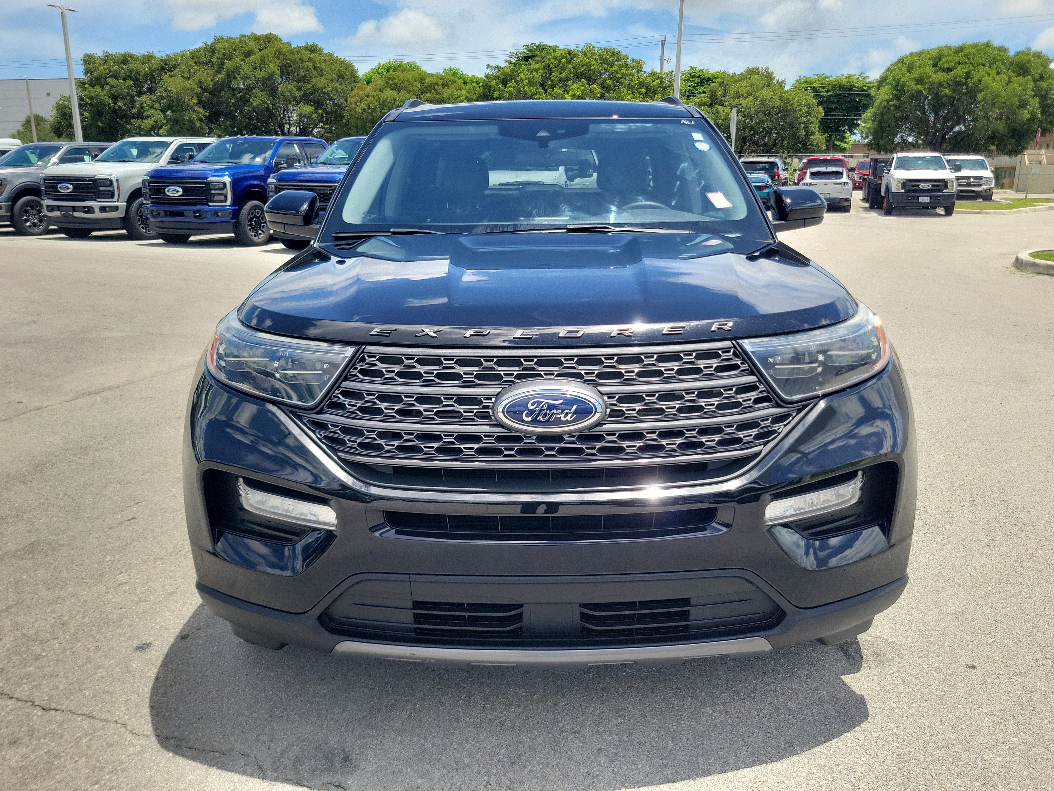 2023 Ford Explorer XLT 4WD