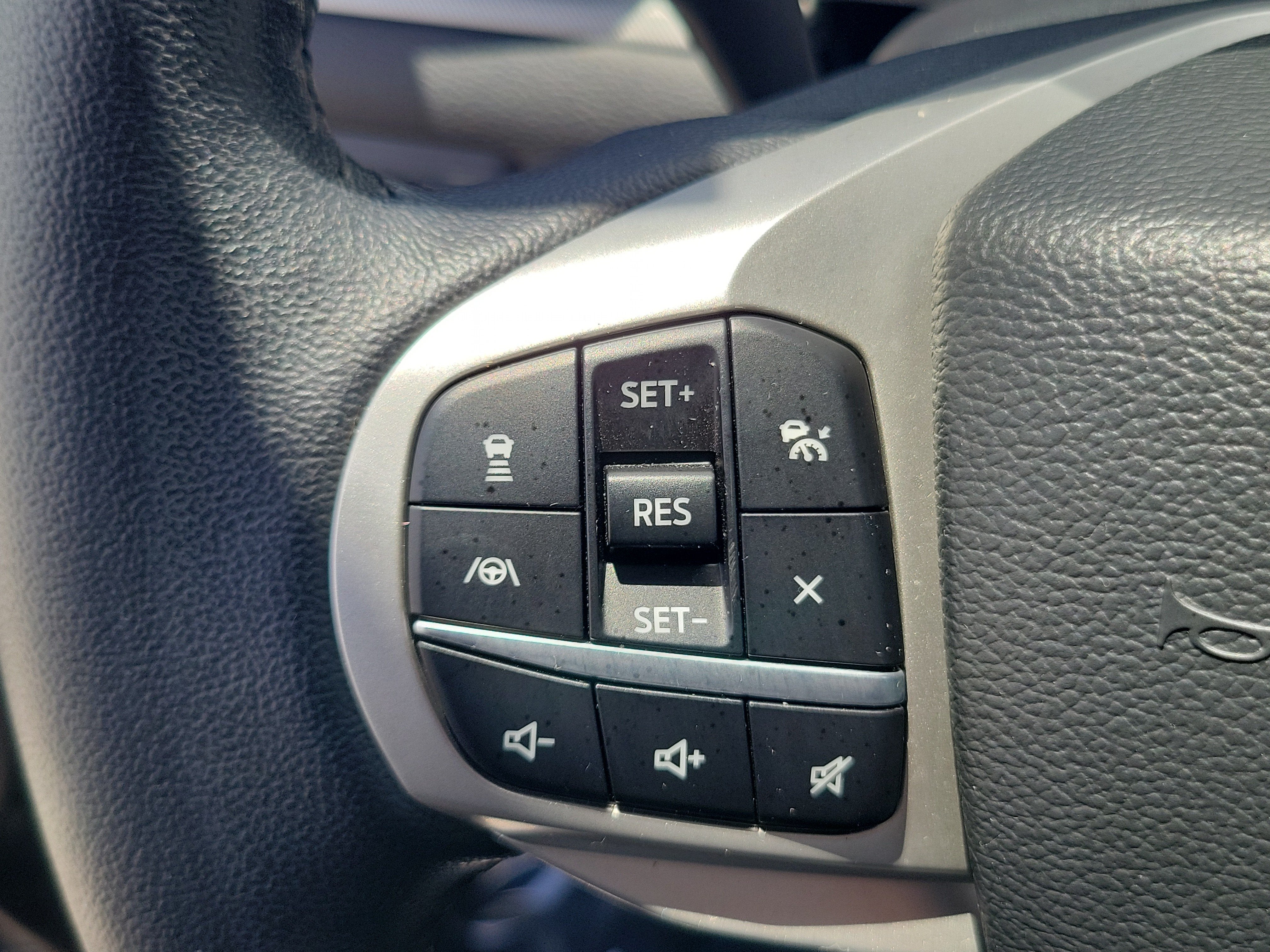 2023 Ford Explorer XLT 4WD