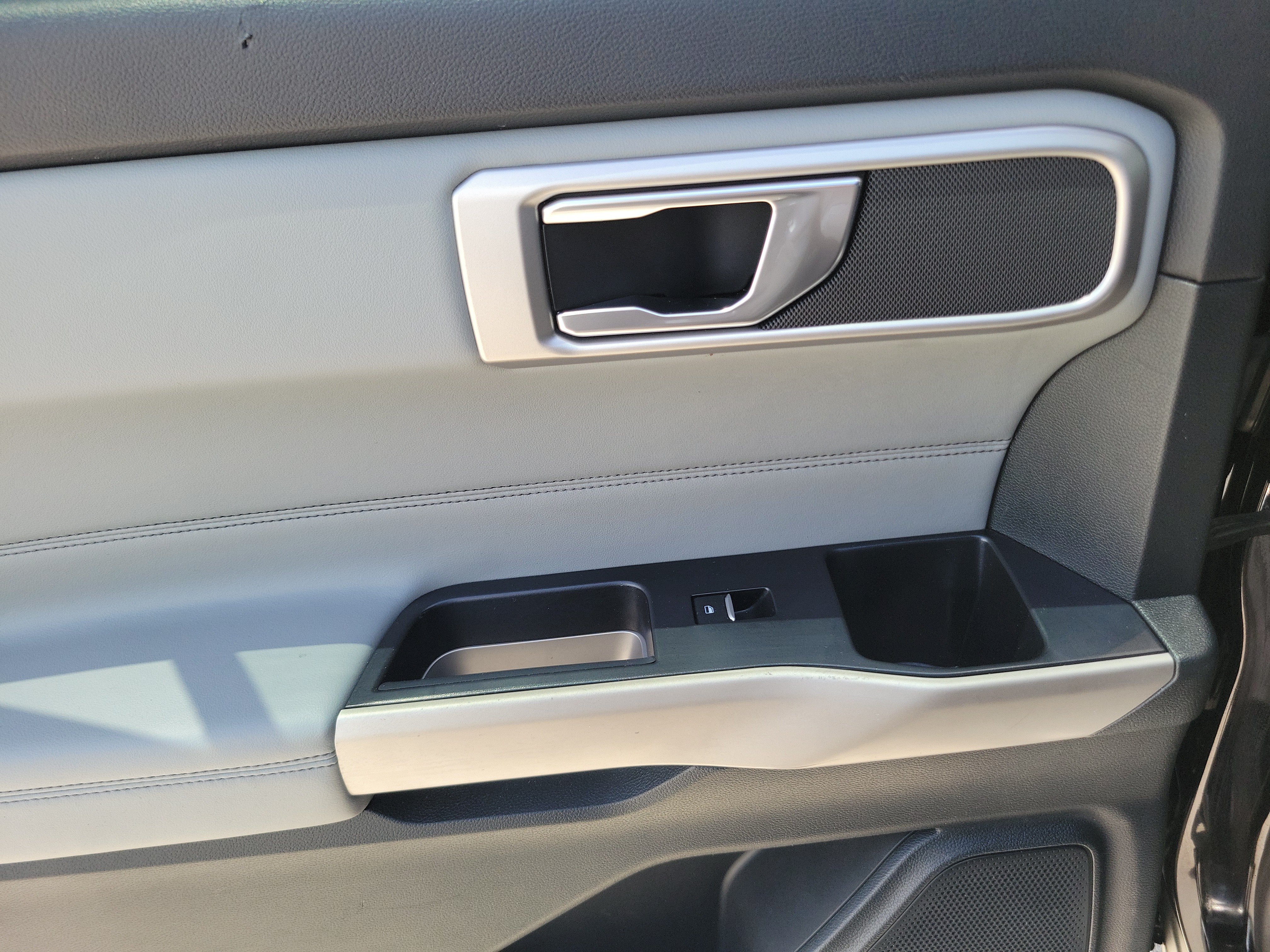 2023 Ford Explorer XLT 4WD