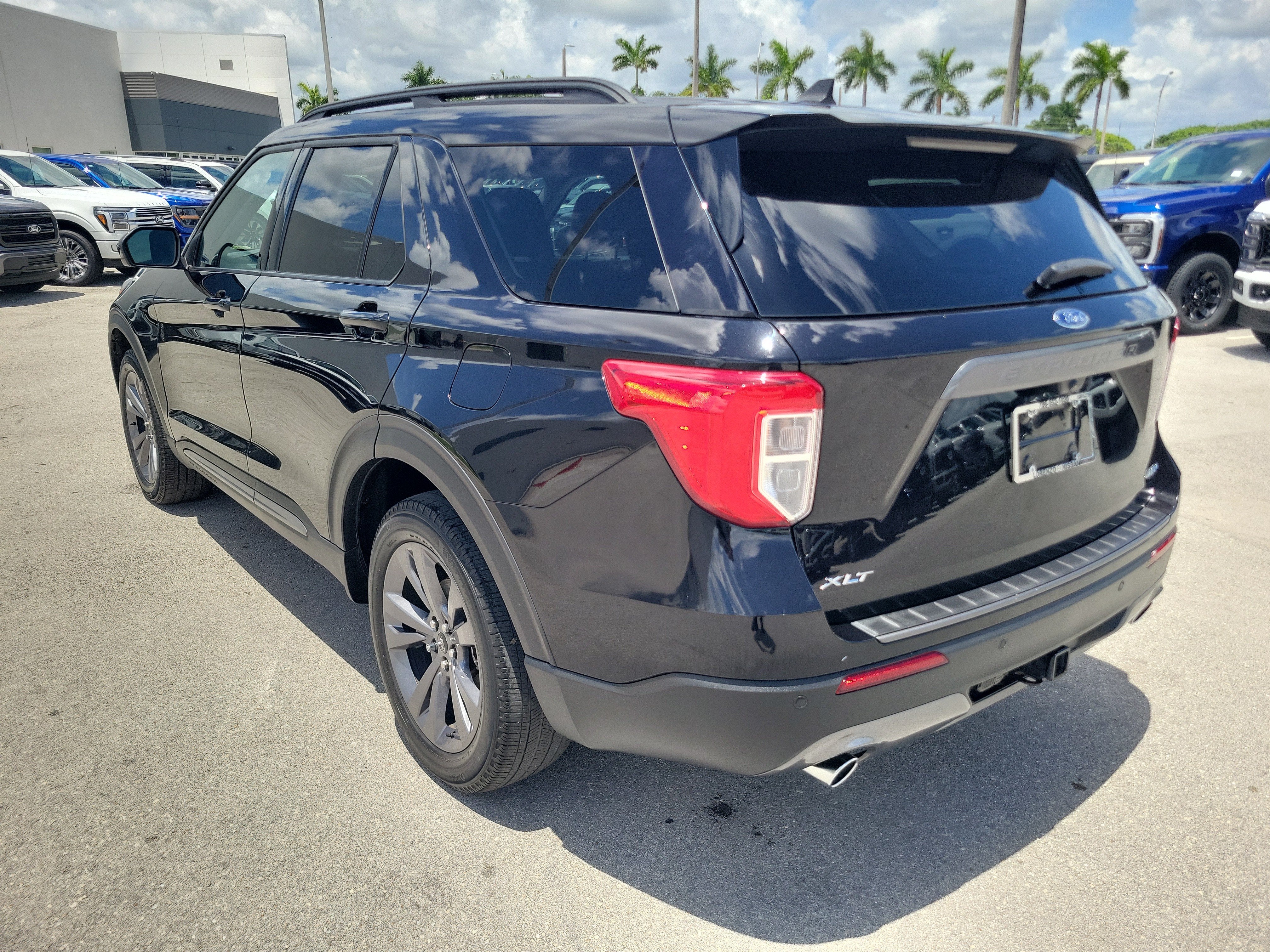 2023 Ford Explorer XLT 4WD