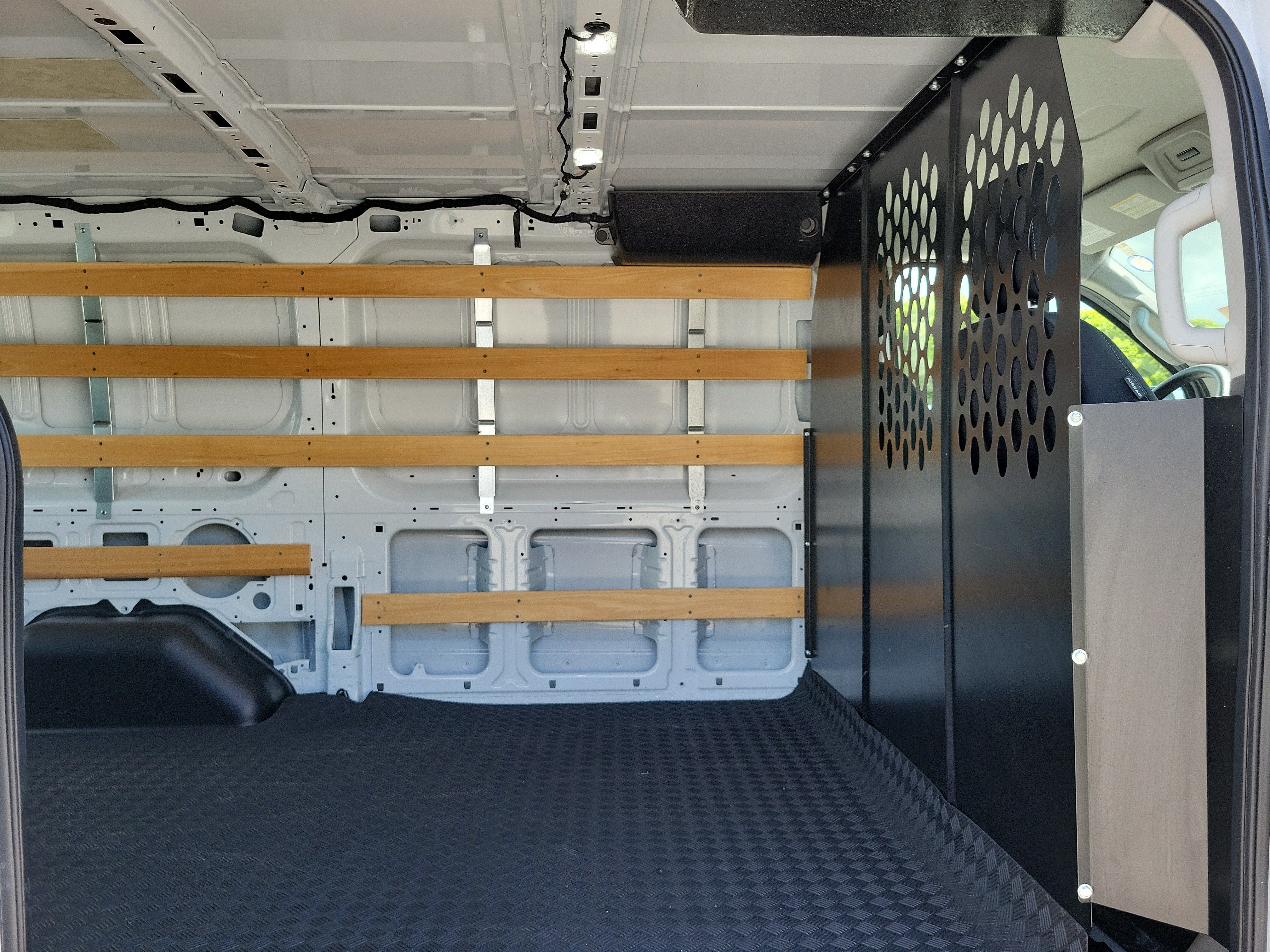 2025 Ford Transit Cargo Van T-250 130" Low Rf 9070 GVWR RWD