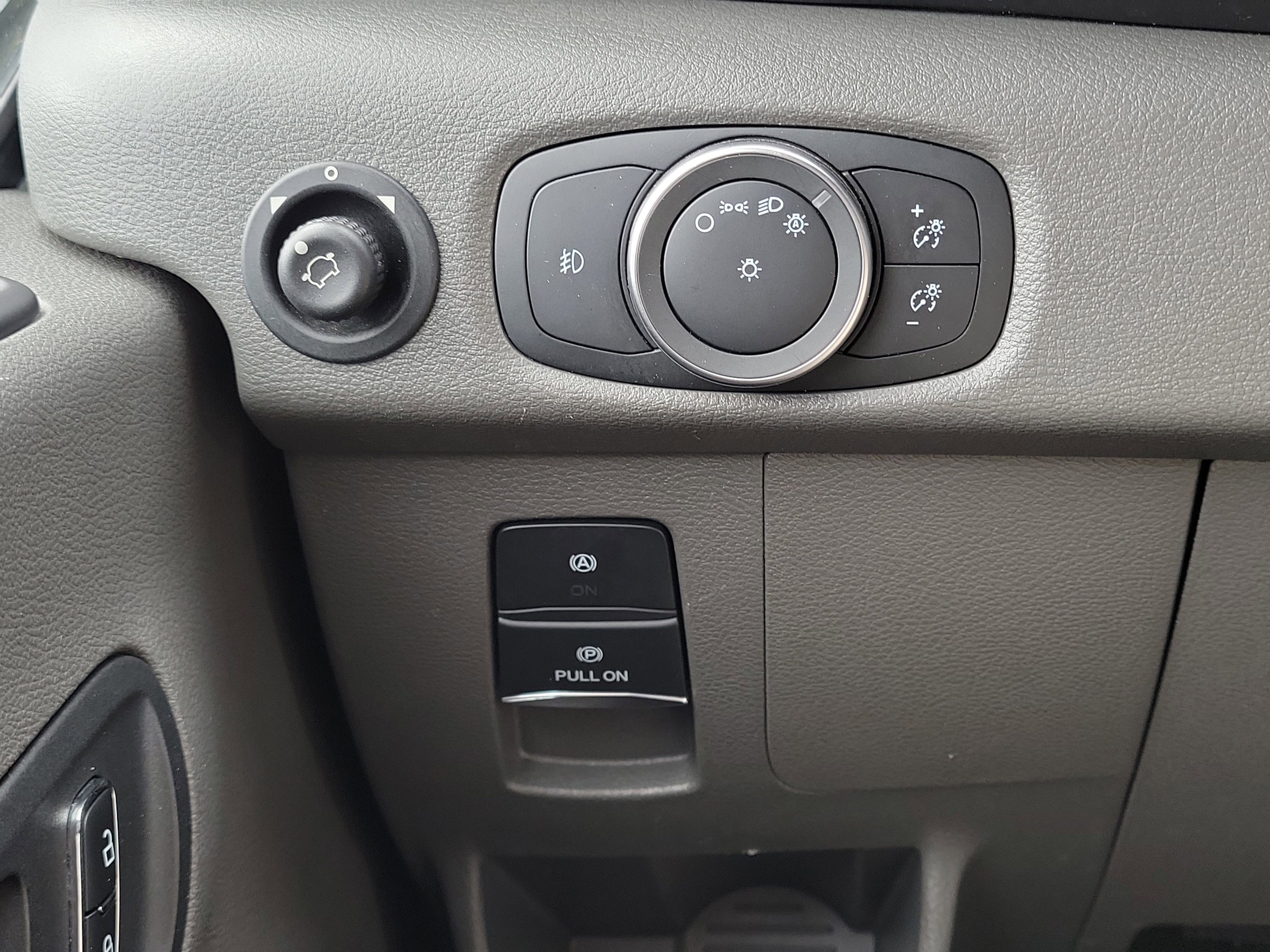 2024 Ford Transit Cargo Van T-250 130" Low Rf 9070 GVWR RWD