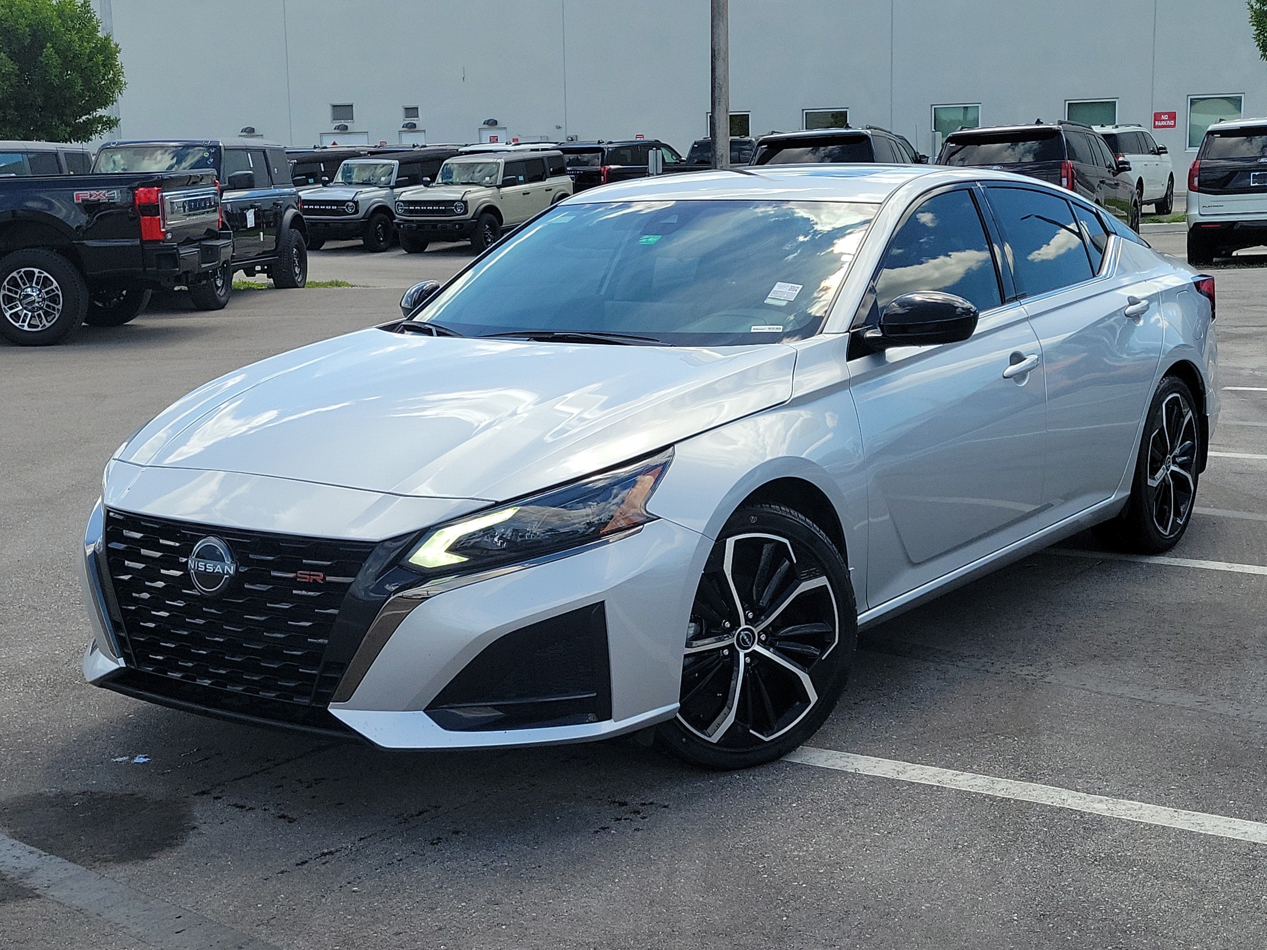 2024 Nissan Altima 2.5 SR