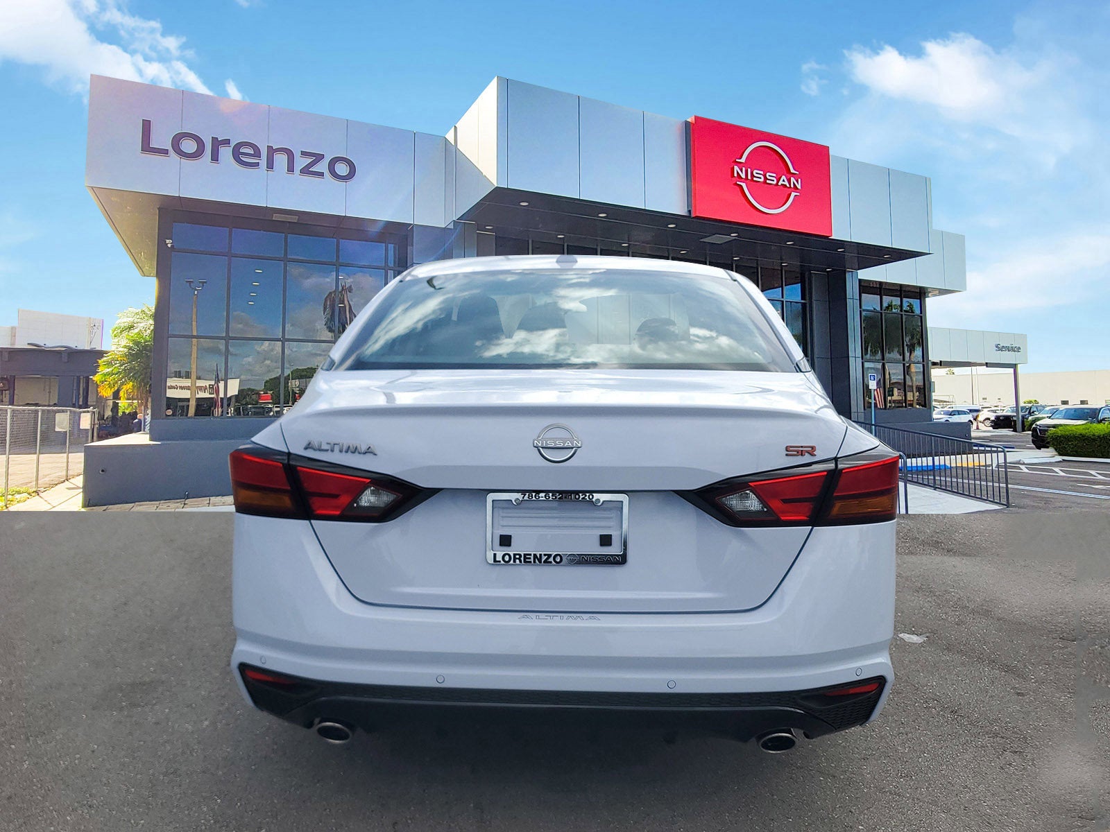 2025 Nissan Altima SR