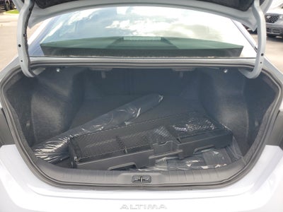 2025 Nissan Altima SR