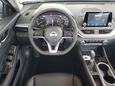 2025 Nissan Altima SR