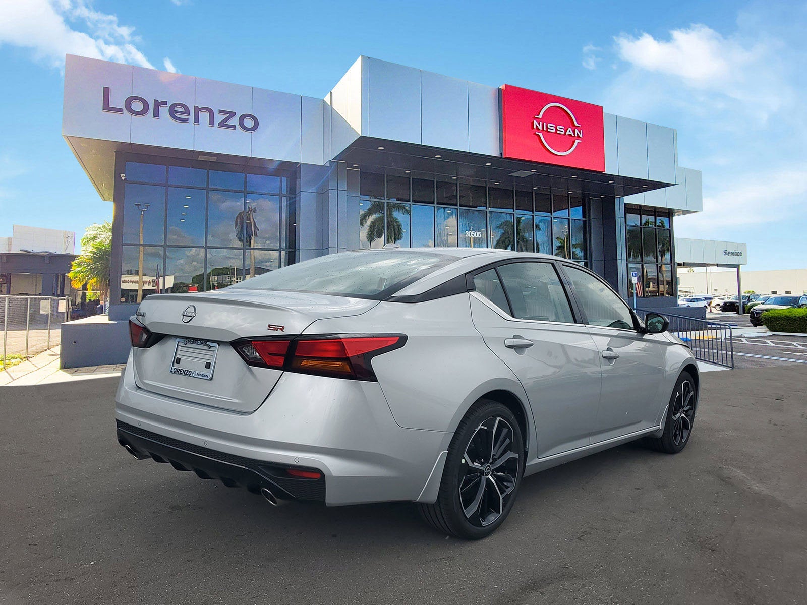 2025 Nissan Altima SR
