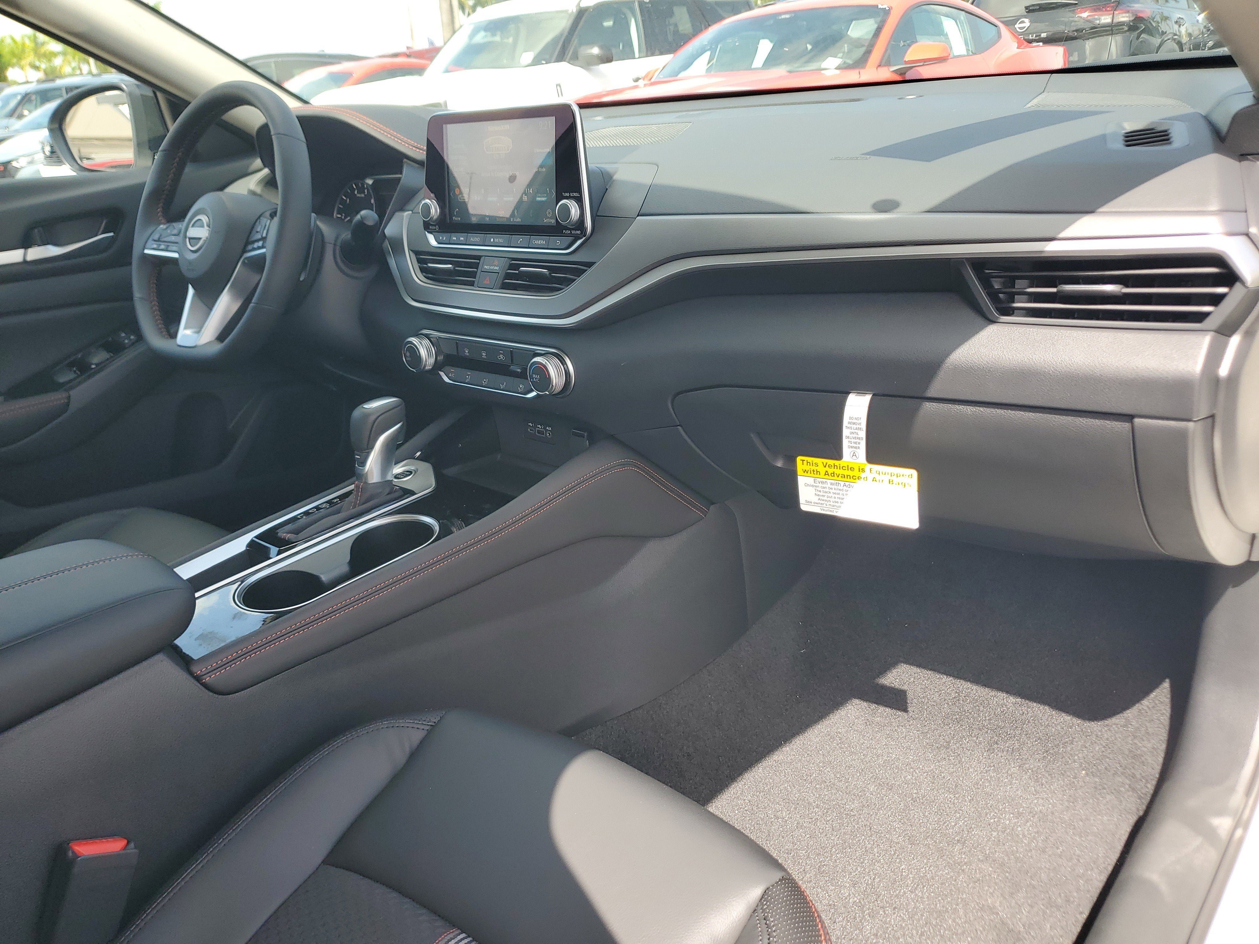 2025 Nissan Altima SR