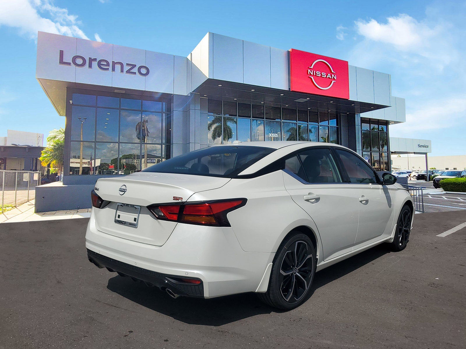 2025 Nissan Altima SR