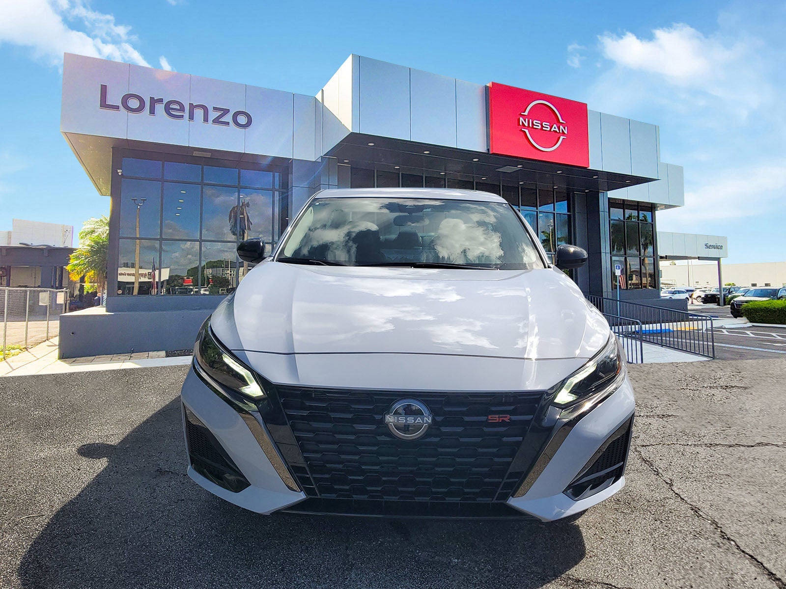 2025 Nissan Altima SR