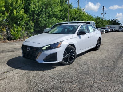 2025 Nissan Altima SR