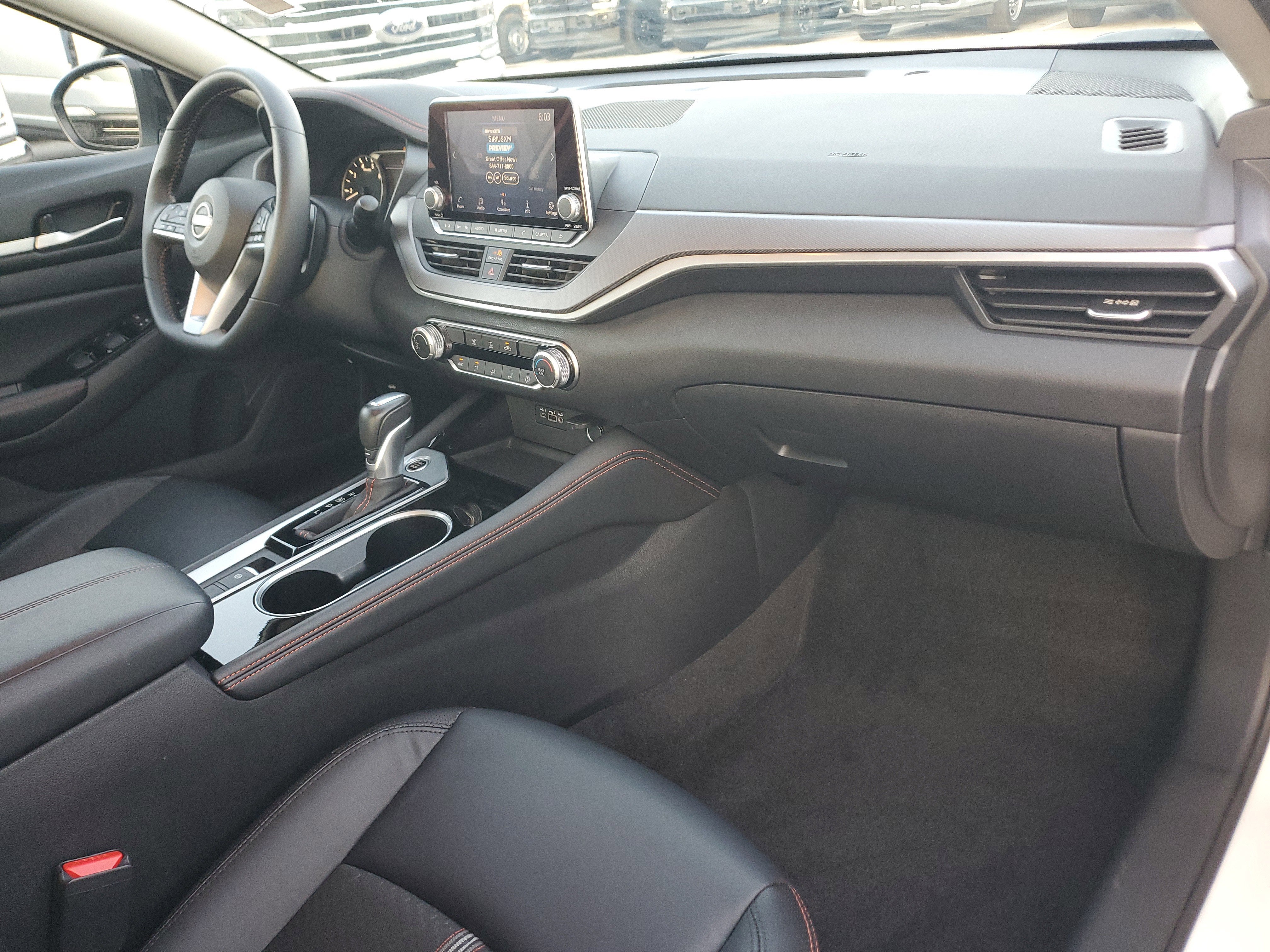 2025 Nissan Altima SR