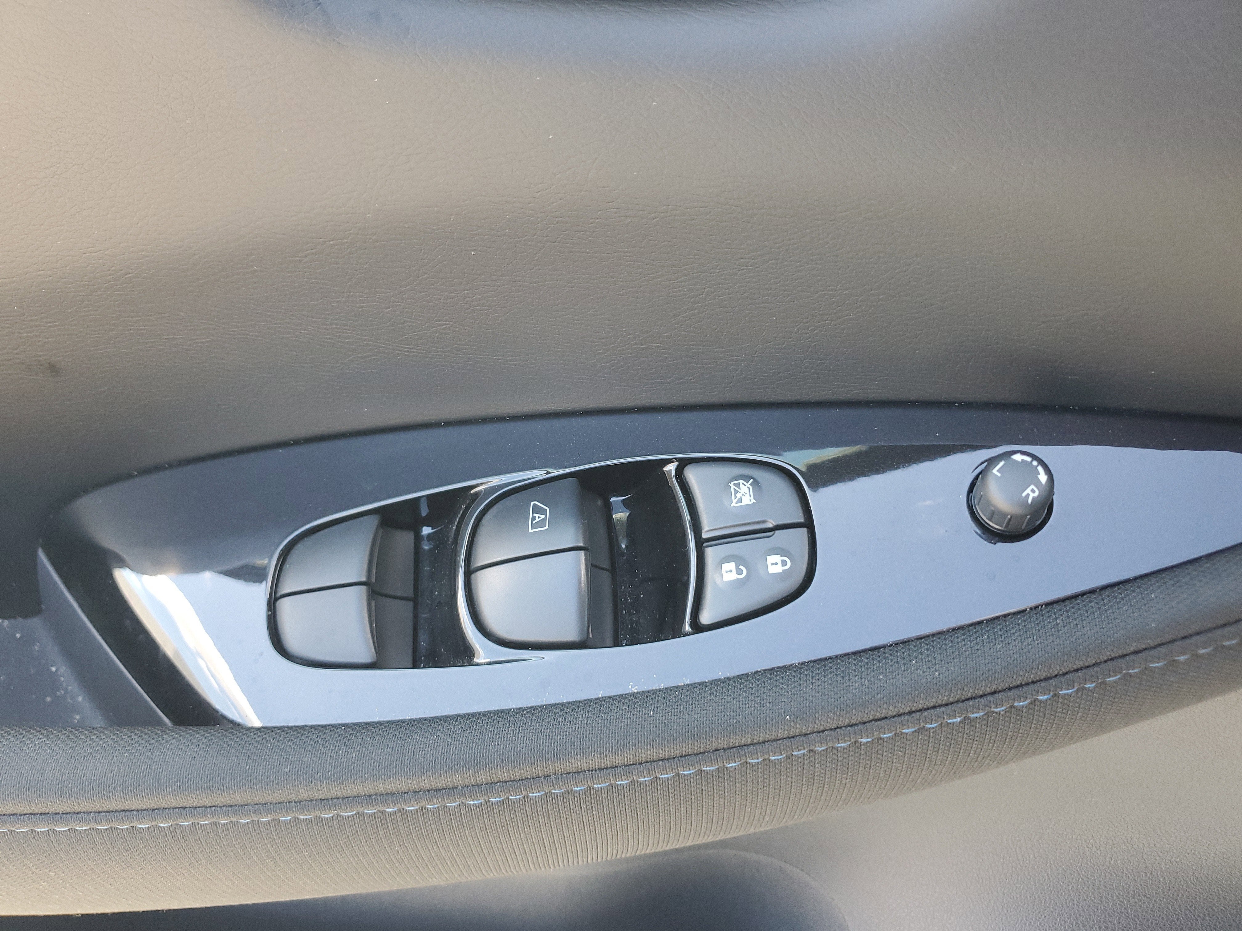 2024 Nissan LEAF SV PLUS