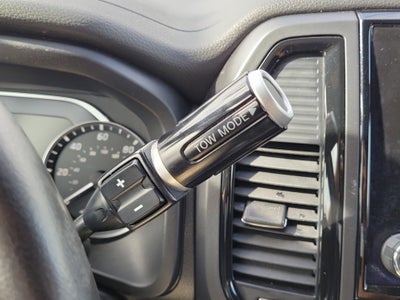 2023 Nissan Titan SV