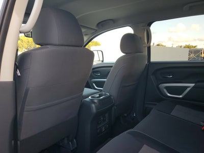 2024 Nissan TITAN Crew Cab SV