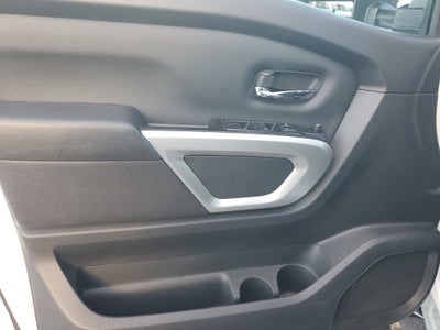 2024 Nissan TITAN Crew Cab SV