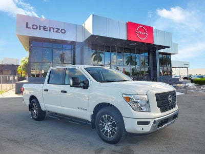 2024 Nissan TITAN Crew Cab SV