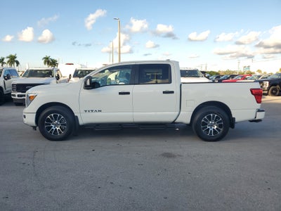 2024 Nissan TITAN Crew Cab SV