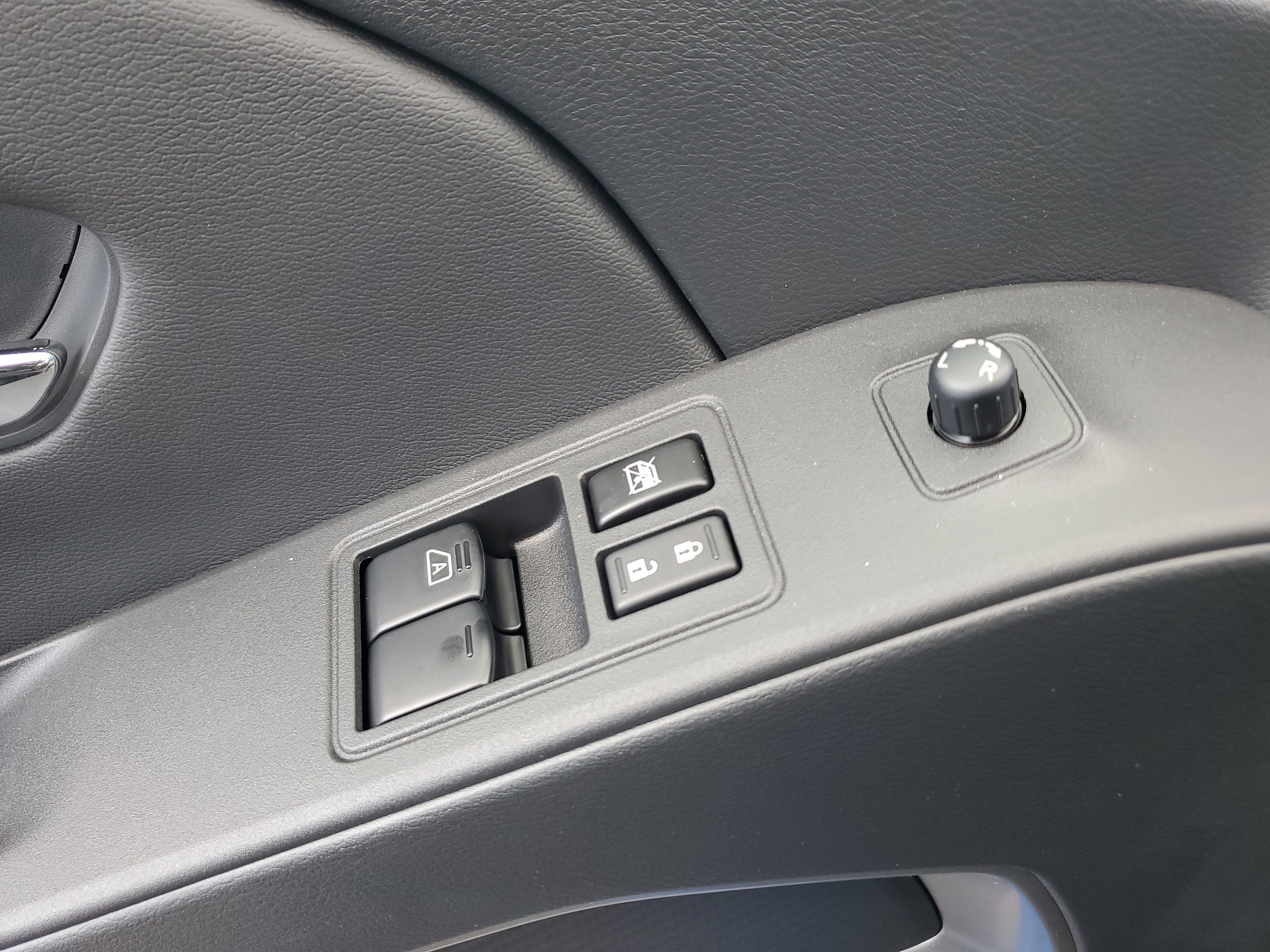 2025 Nissan Frontier King Cab® SV