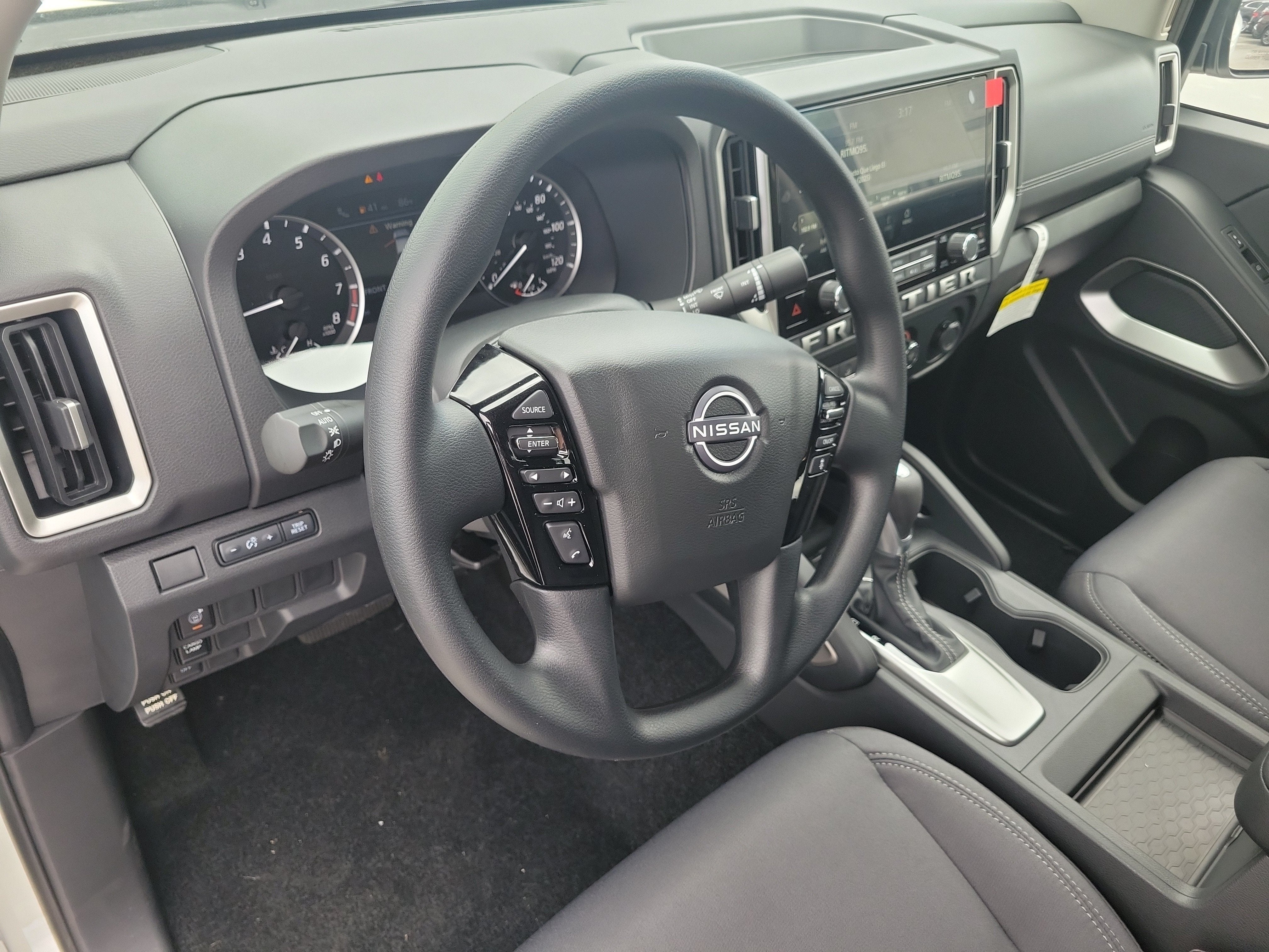 2027 Nissan Frontier SV