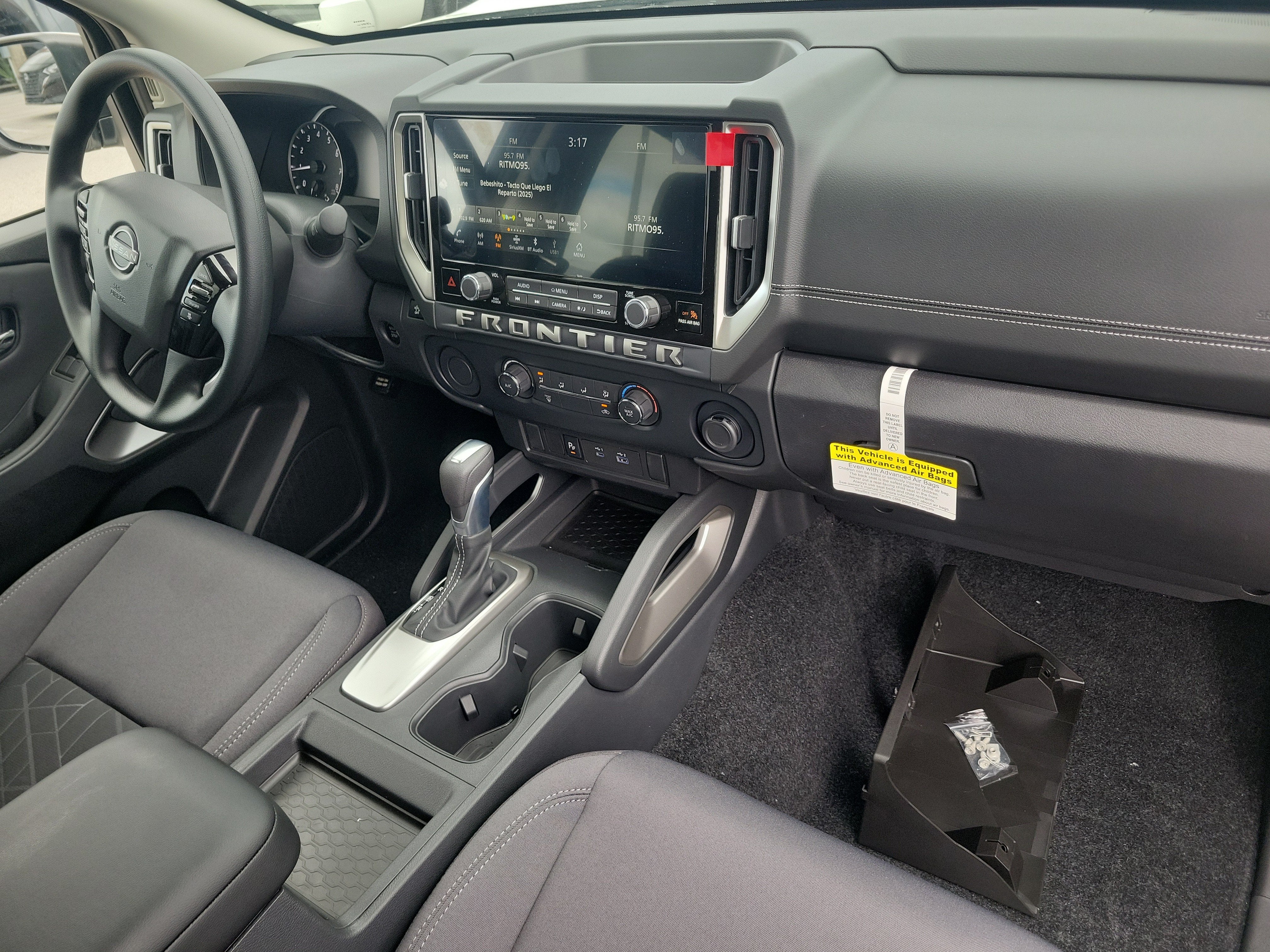 2027 Nissan Frontier SV
