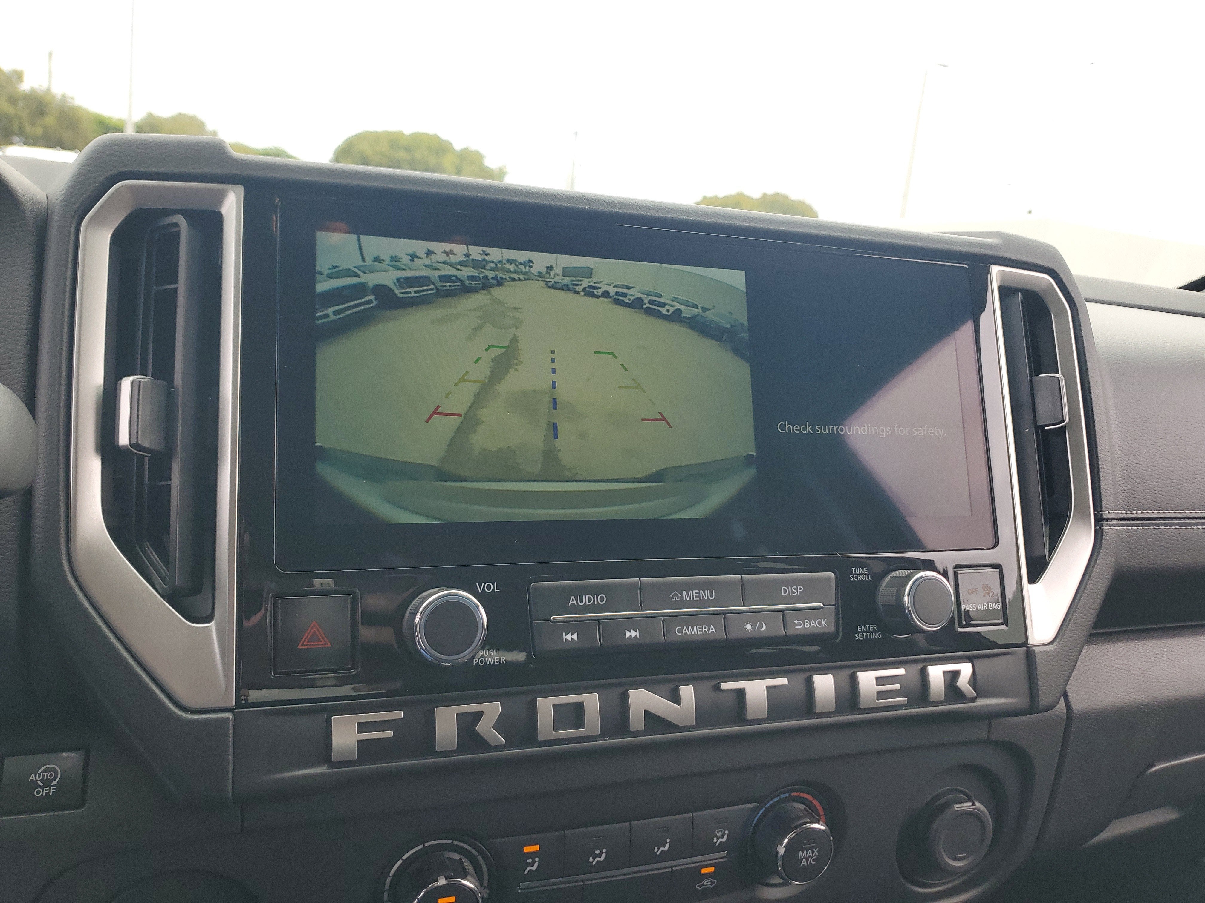 2025 Nissan Frontier SV