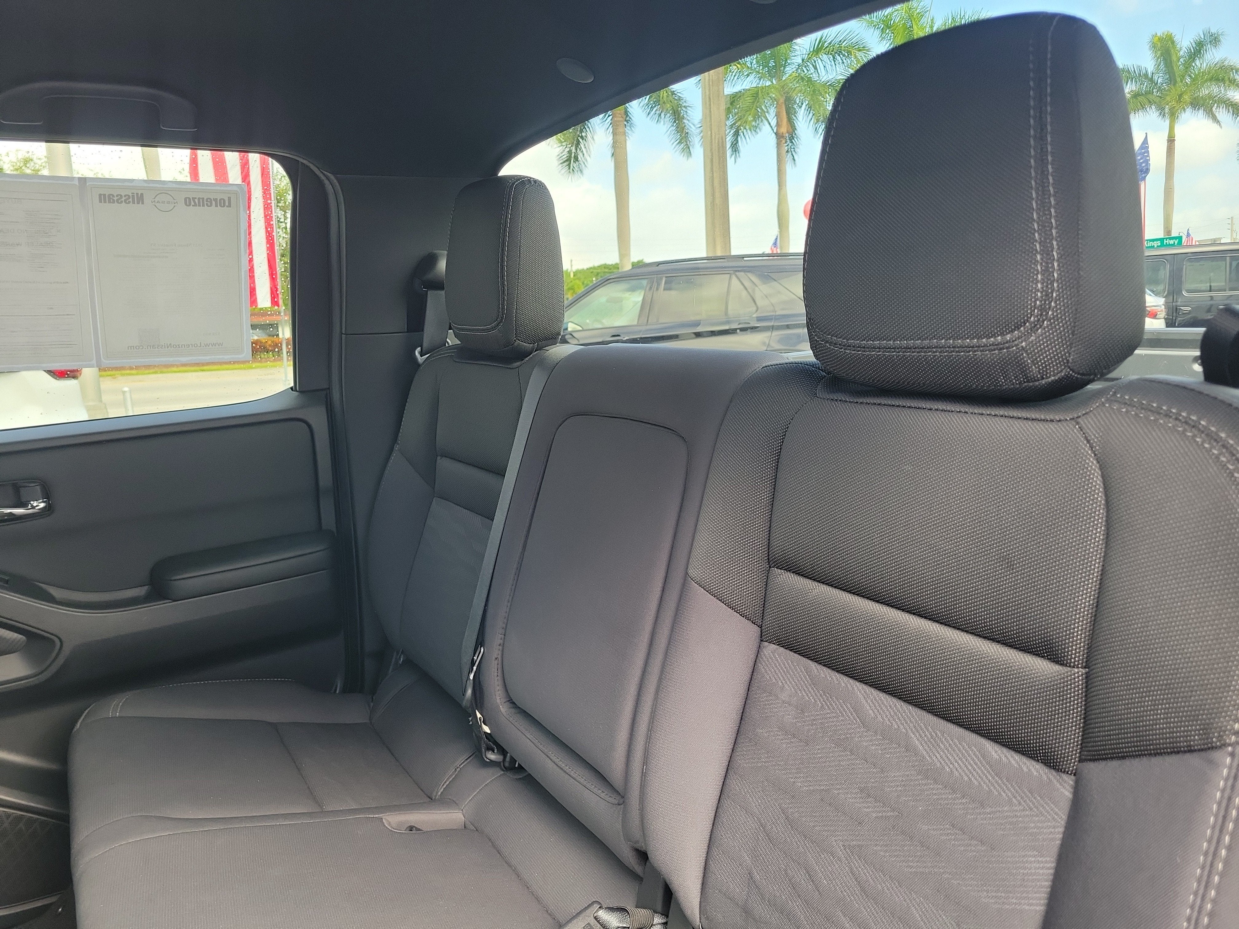 2023 Nissan Frontier SV