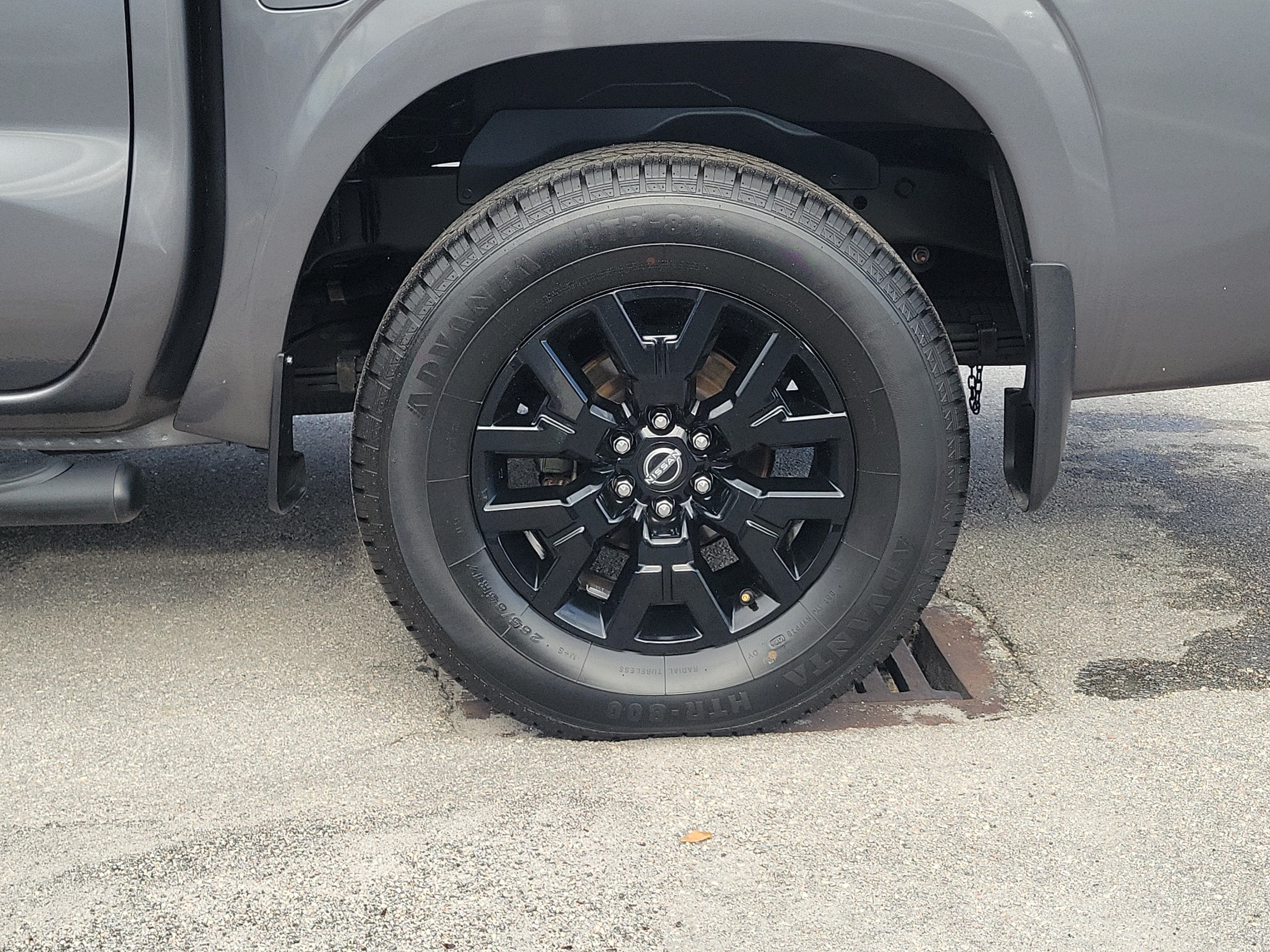 2023 Nissan Frontier SV