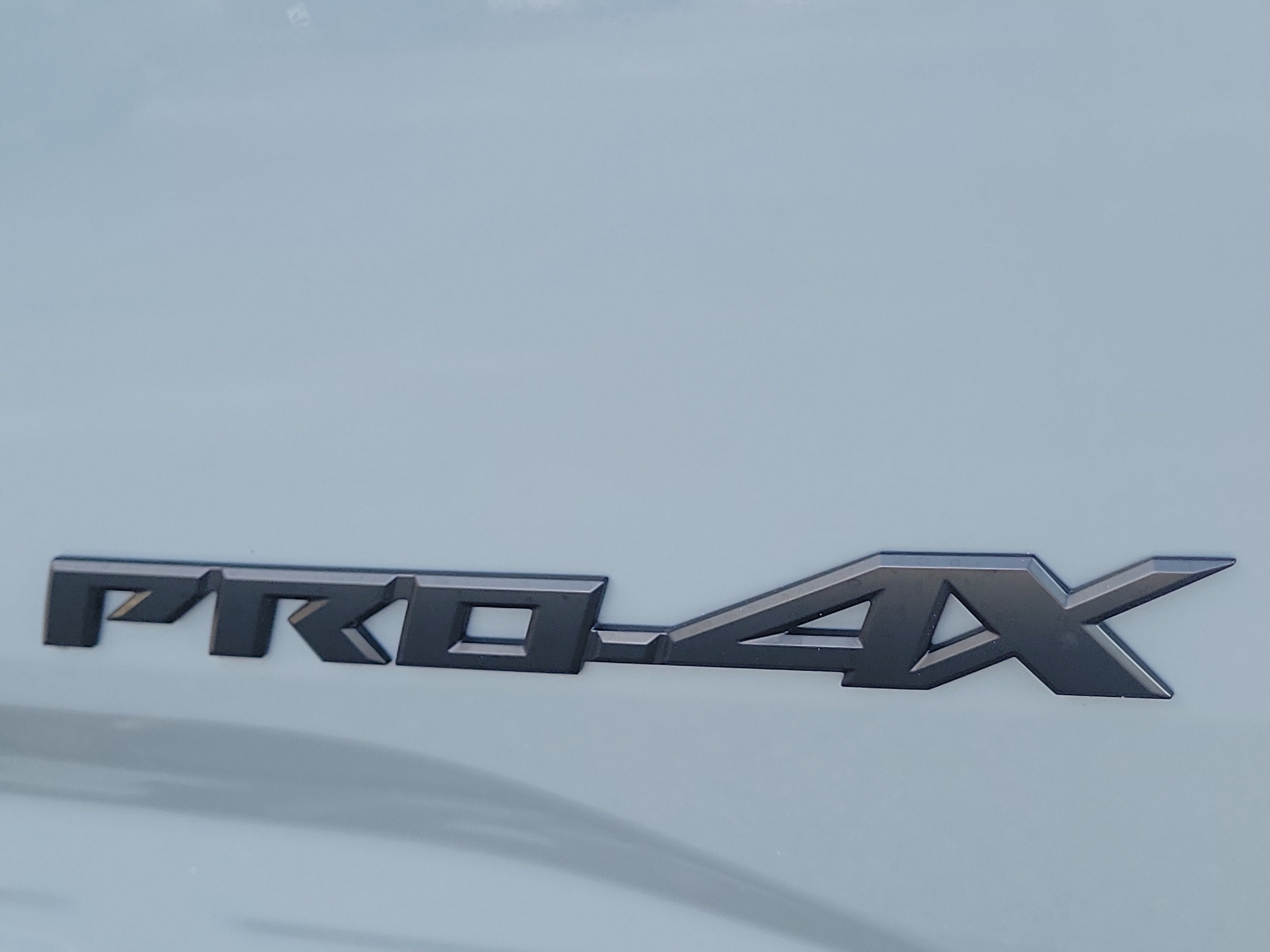 2024 Nissan Frontier PRO-4X 4WD
