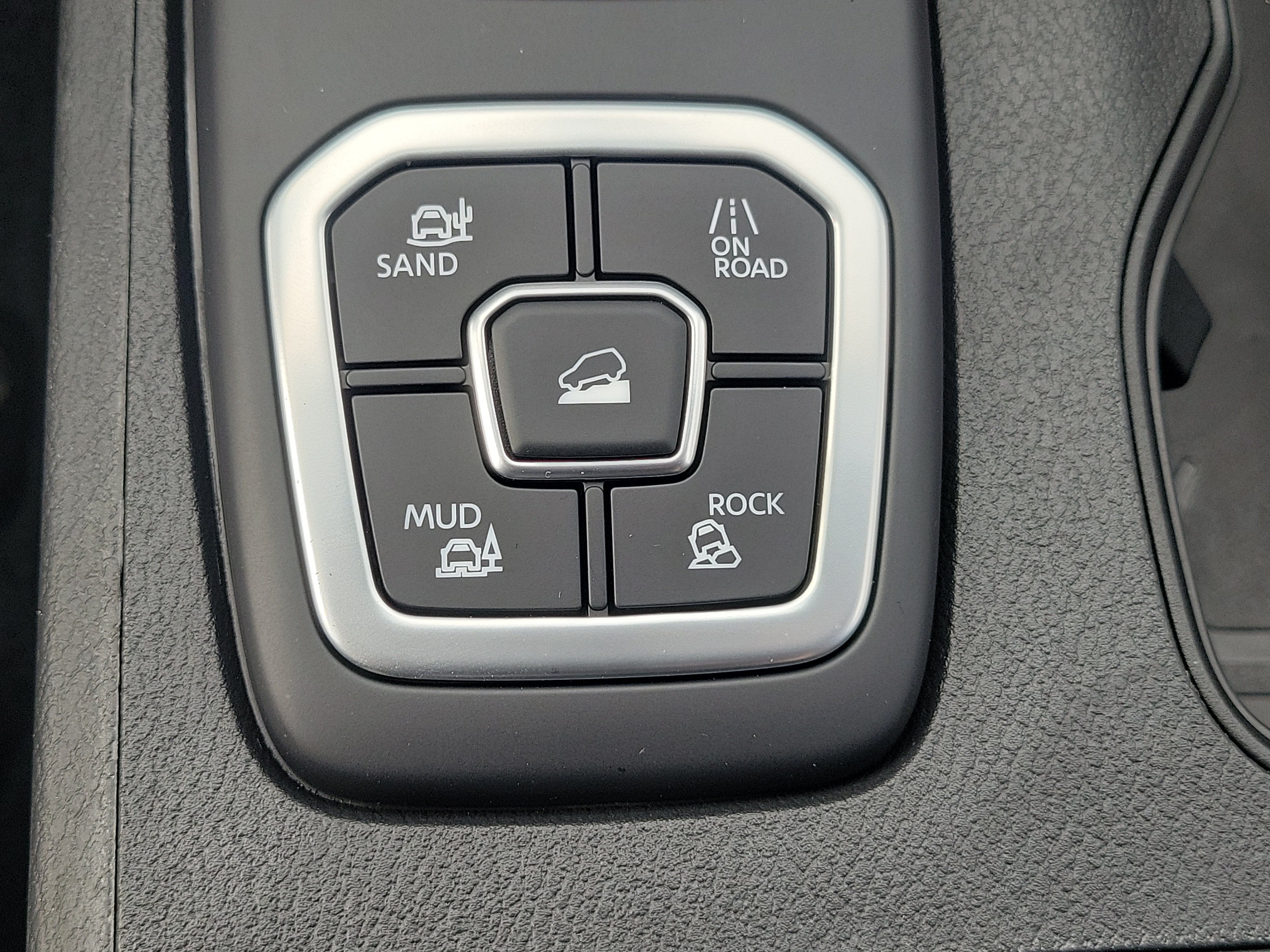2027 Nissan Frontier Crew Cab PRO-4X®