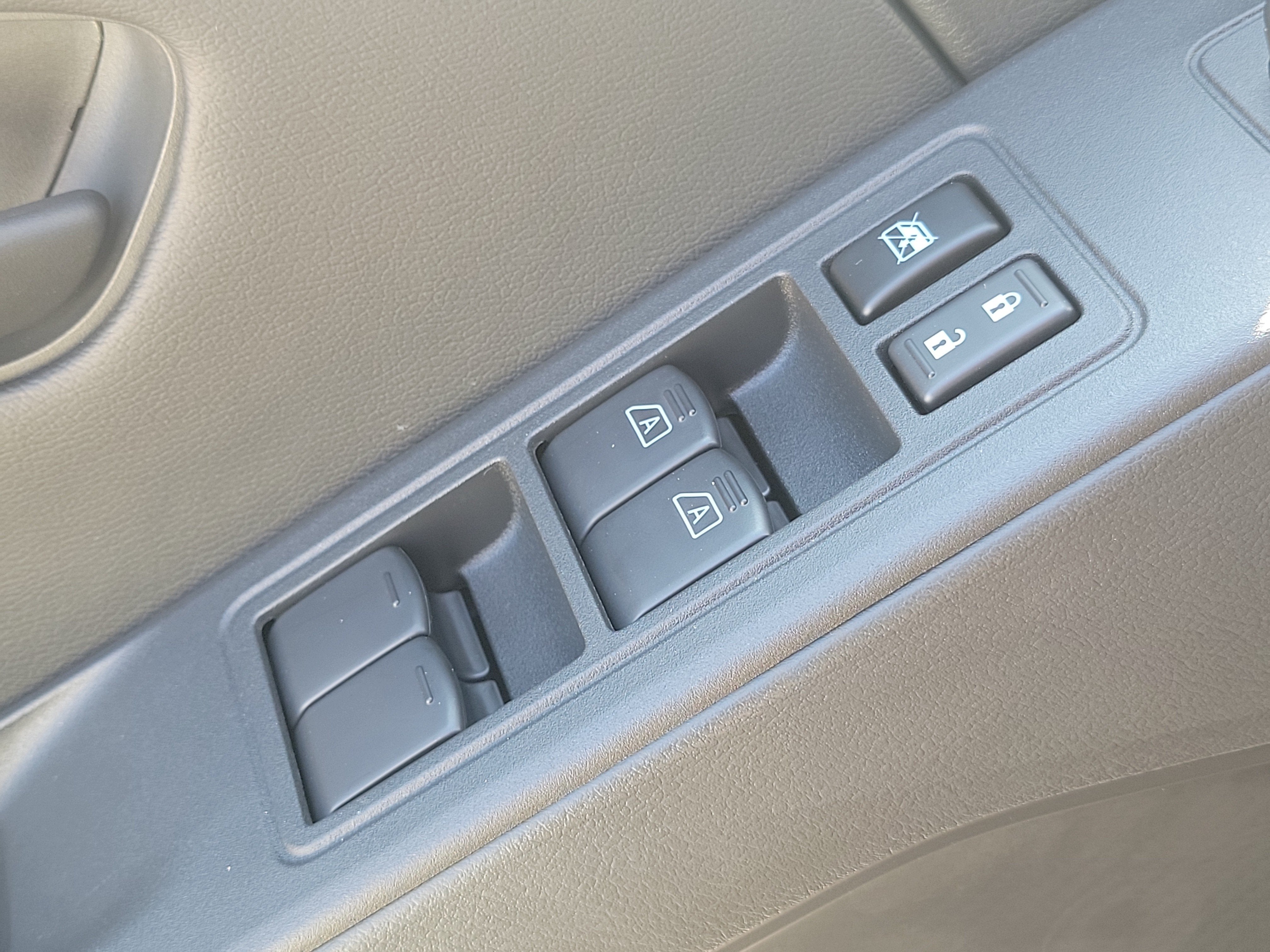 2027 Nissan N/A Crew Cab SV Long Bed