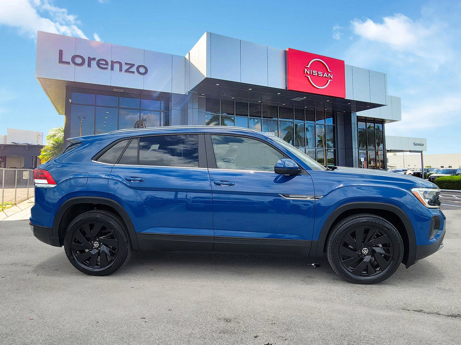2025 Volkswagen Atlas Cross Sport 2.0T SE w/Technology