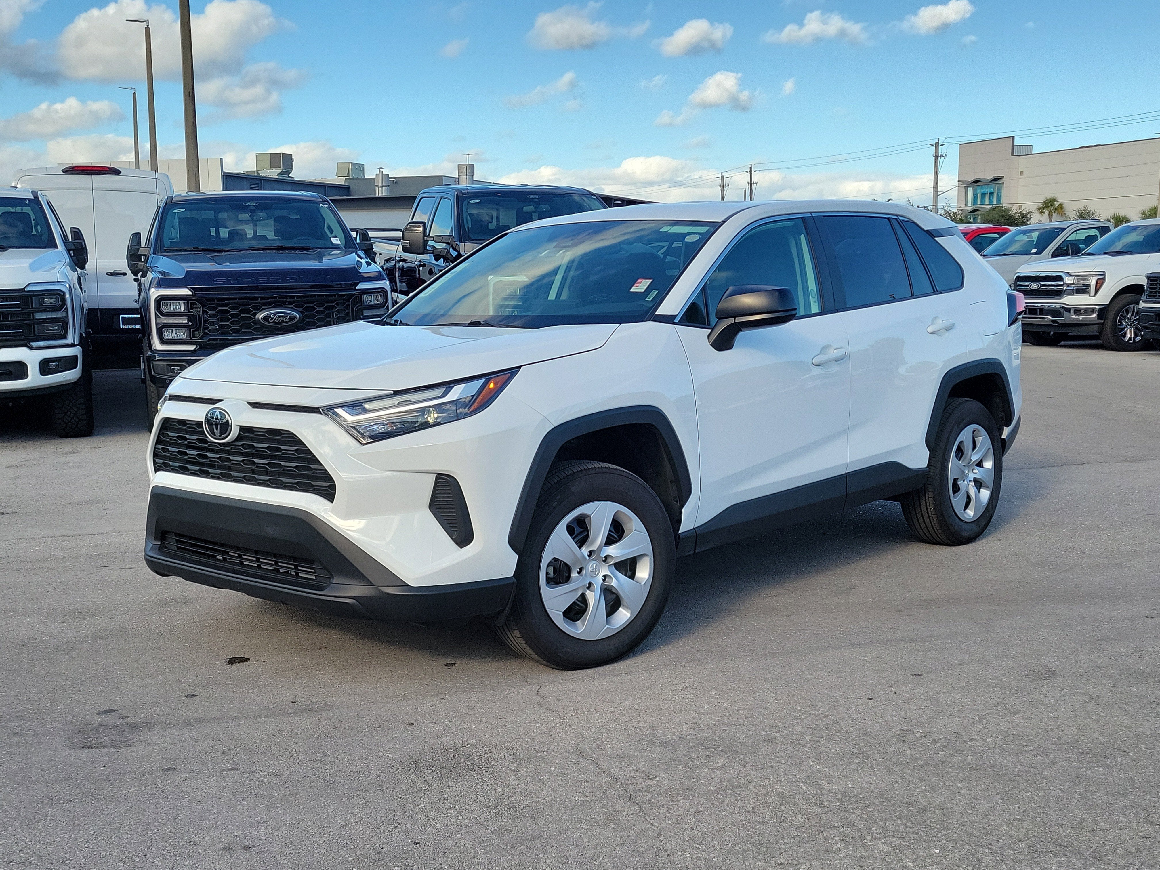 2025 Toyota RAV4 LE