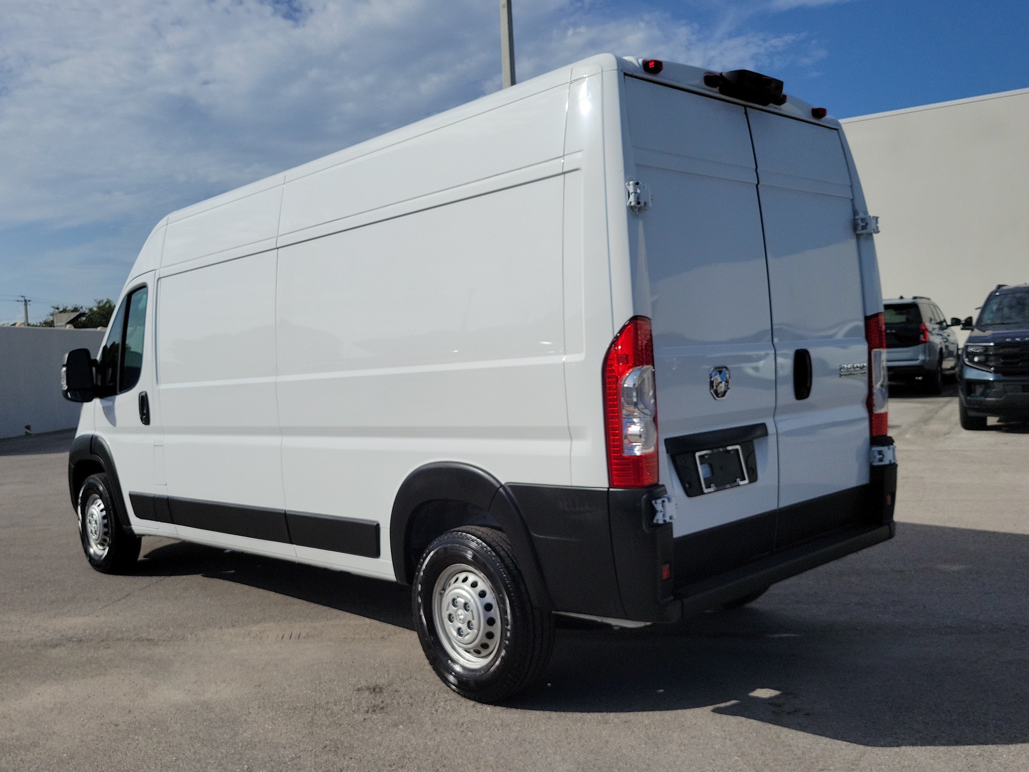 2026 RAM ProMaster Cargo Van Tradesman