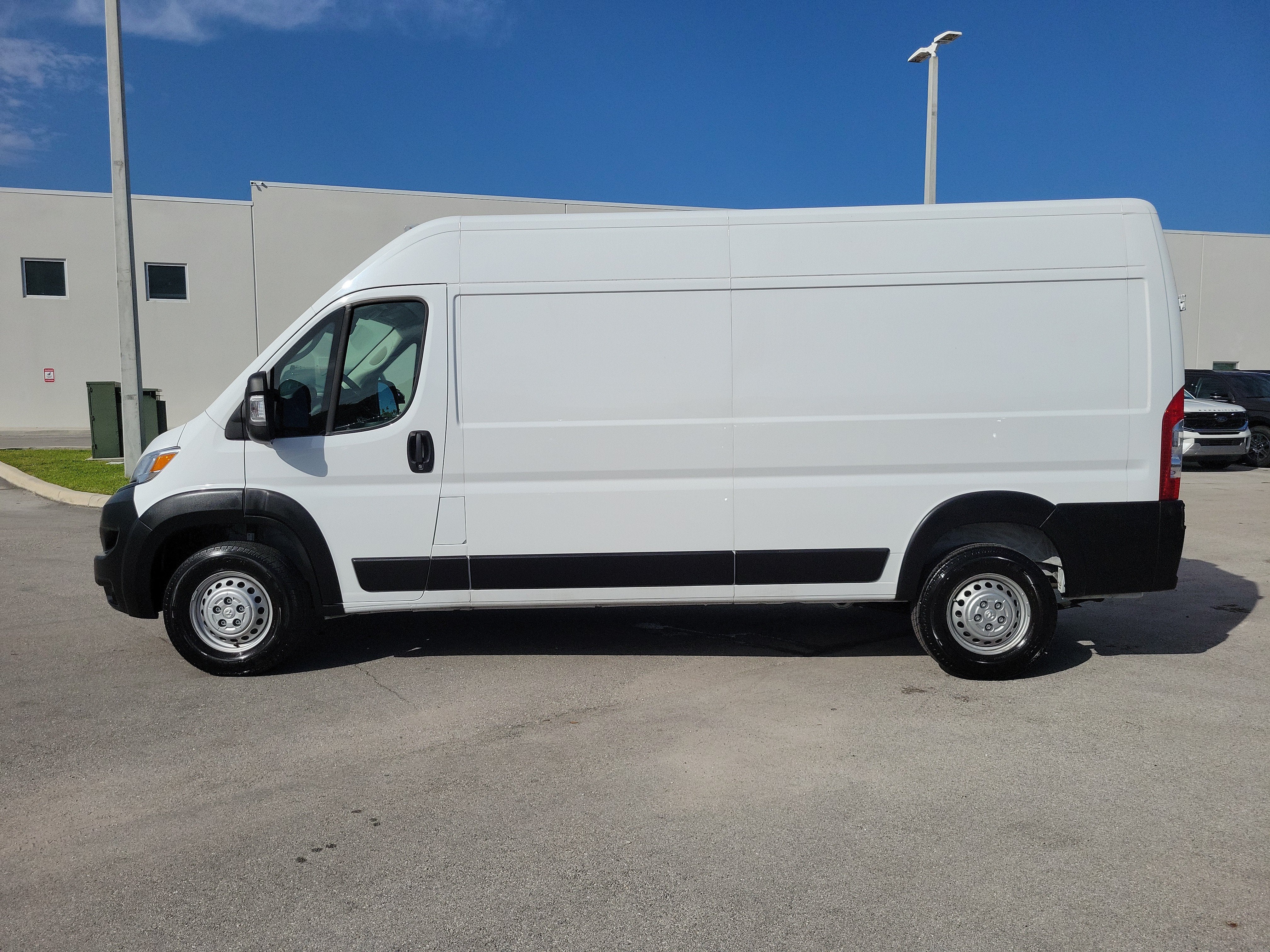 2026 RAM ProMaster Cargo Van Tradesman