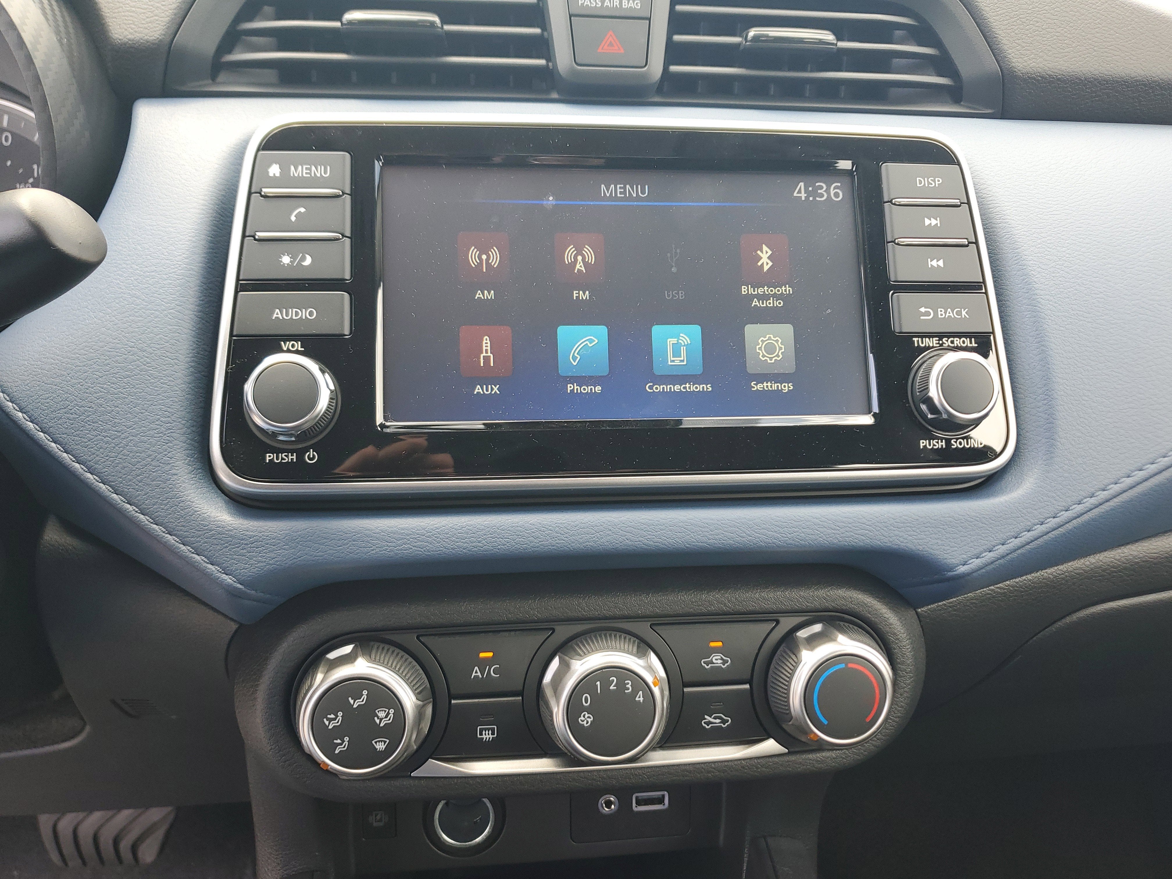 2025 Nissan Versa SV