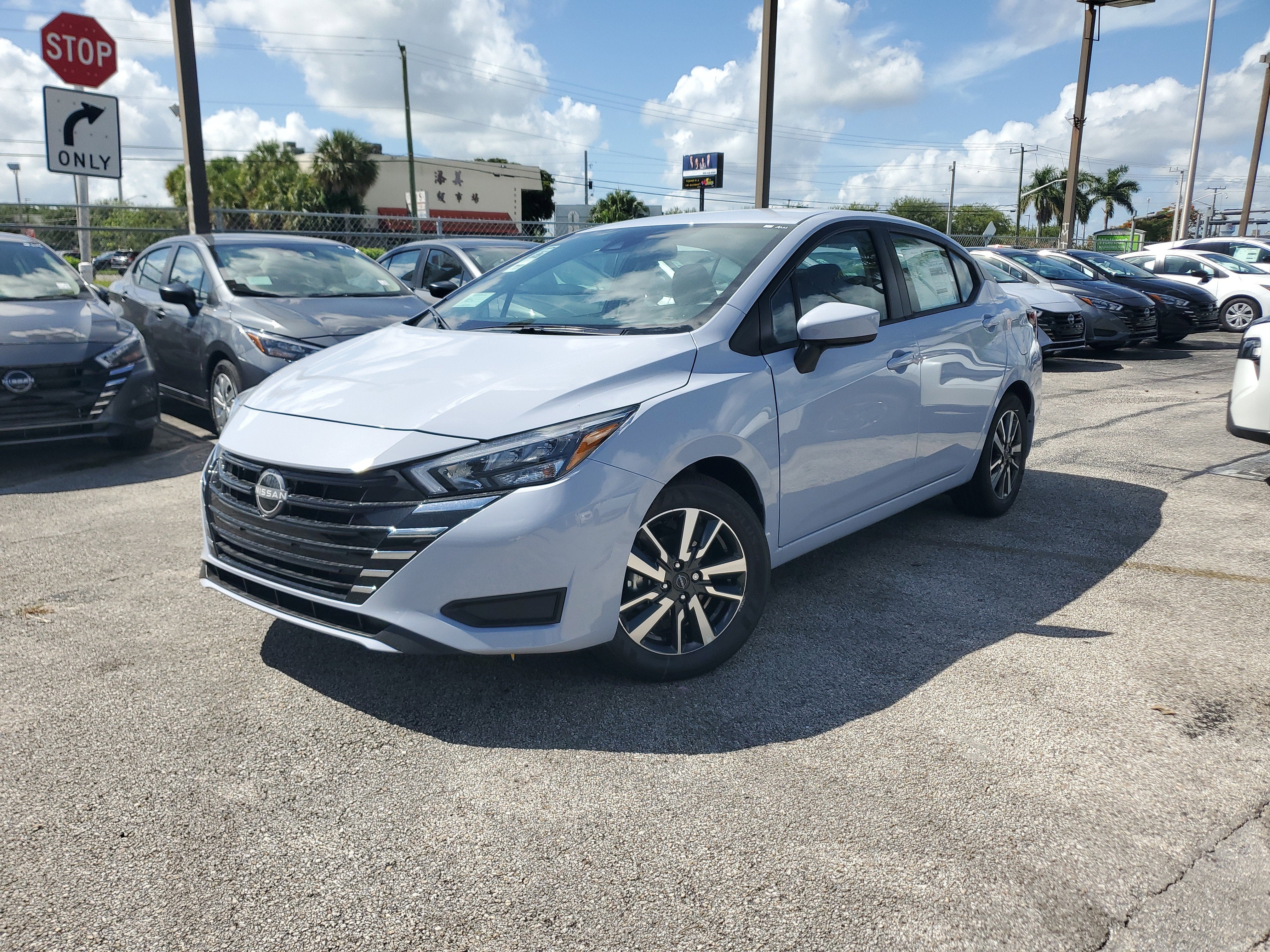 2025 Nissan Versa SV