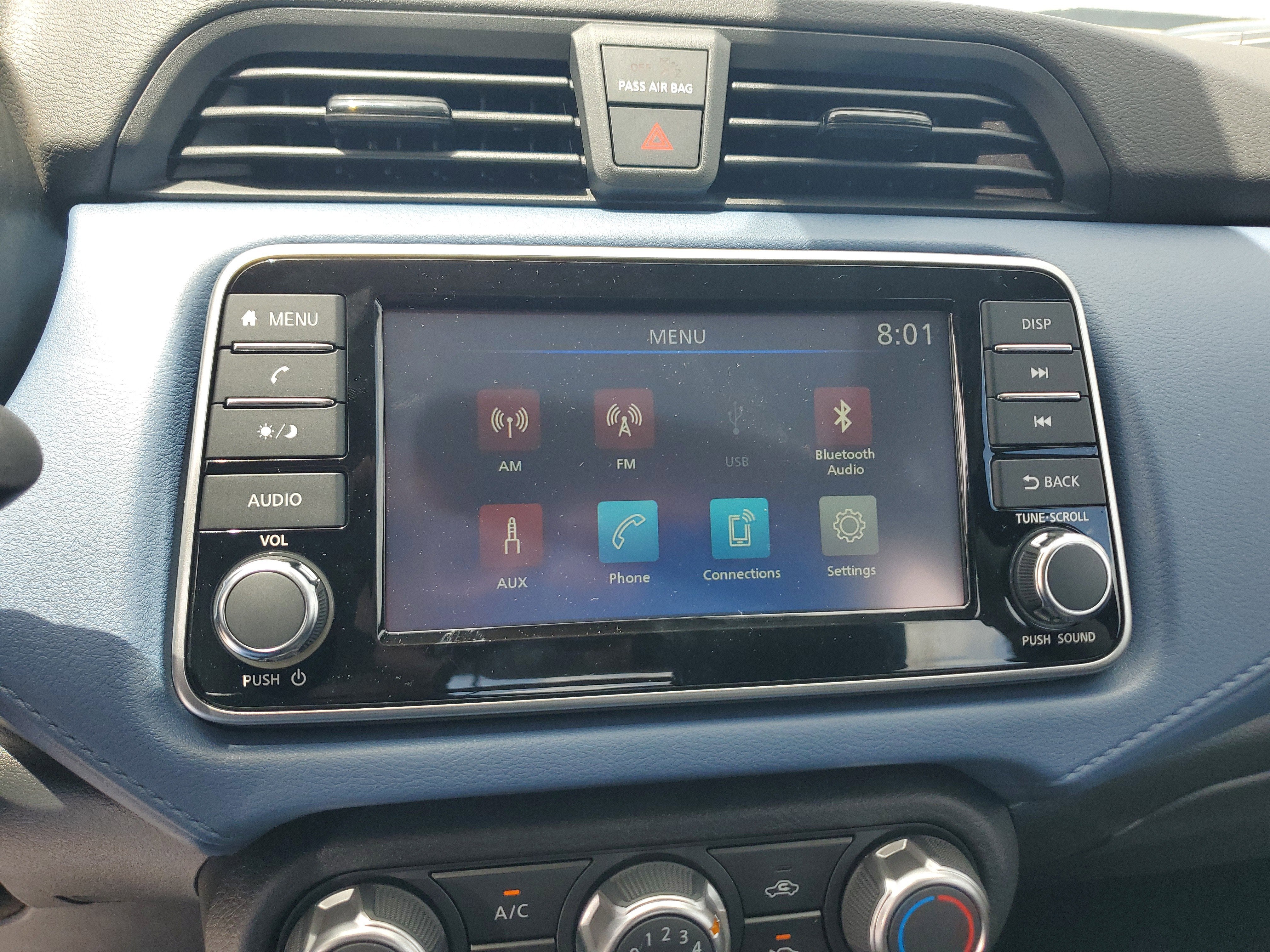 2025 Nissan Versa SV