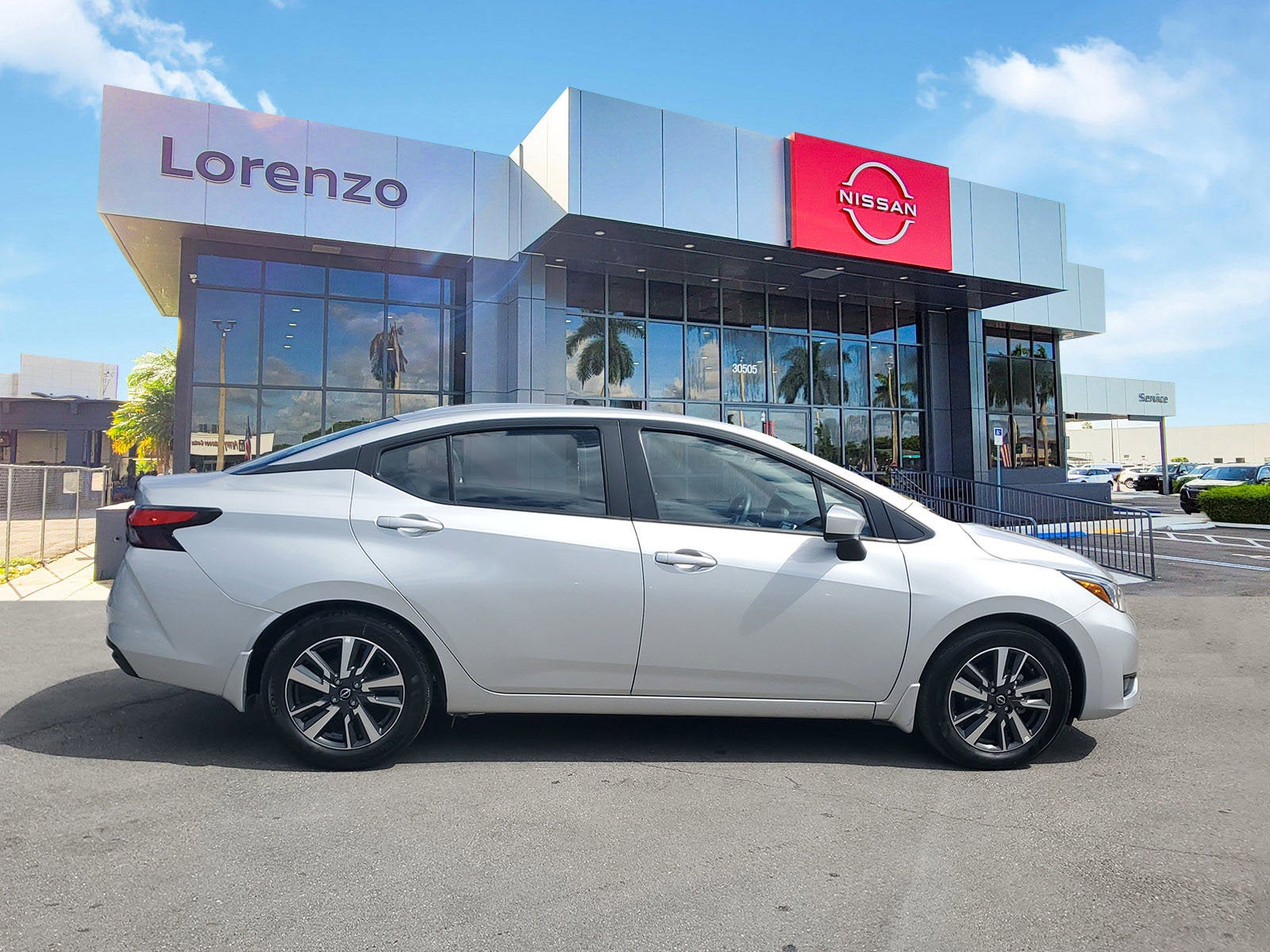 2025 Nissan Versa SV