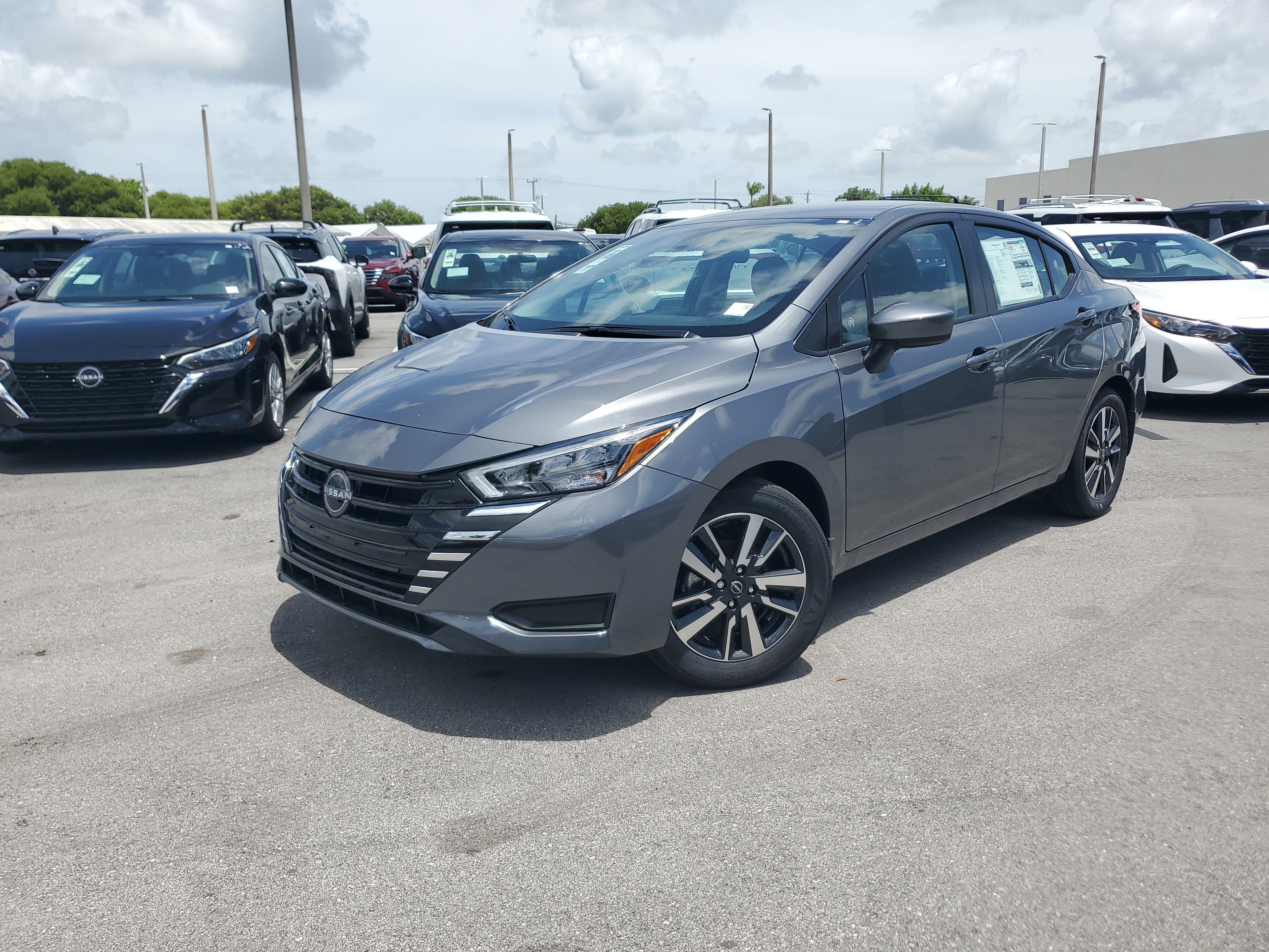 2025 Nissan Versa SV