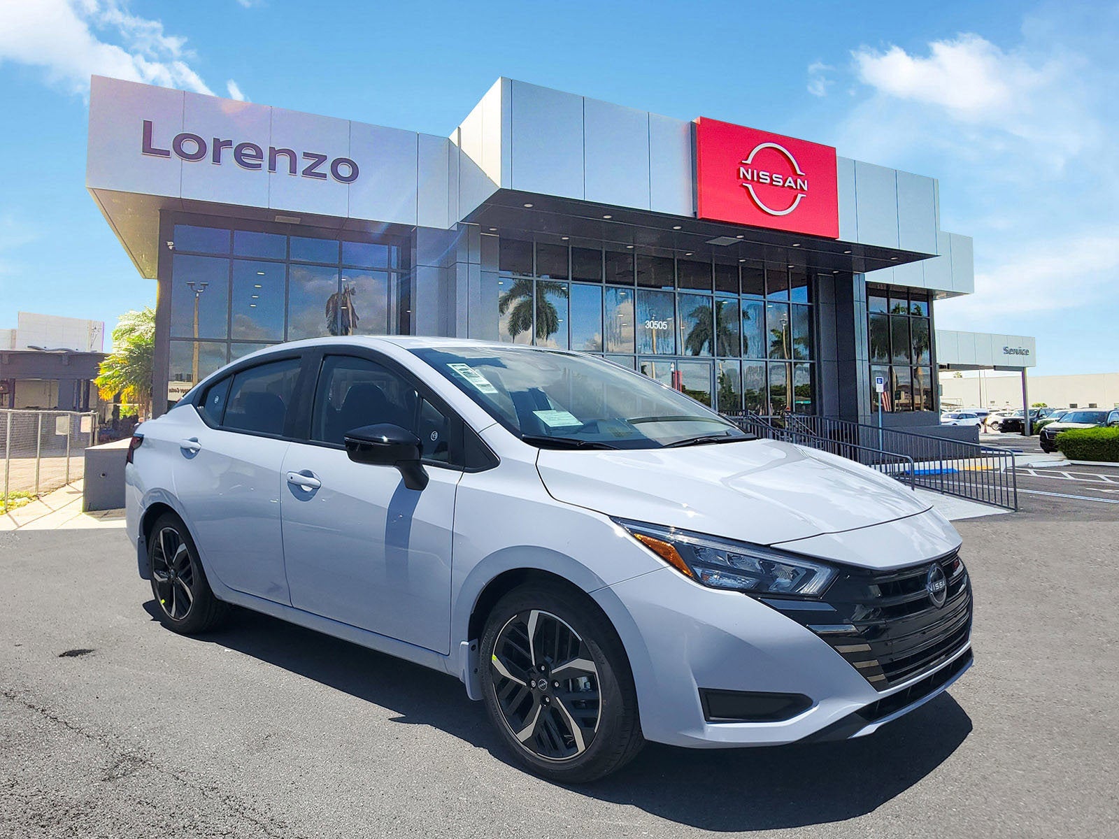 2025 Nissan Versa SR