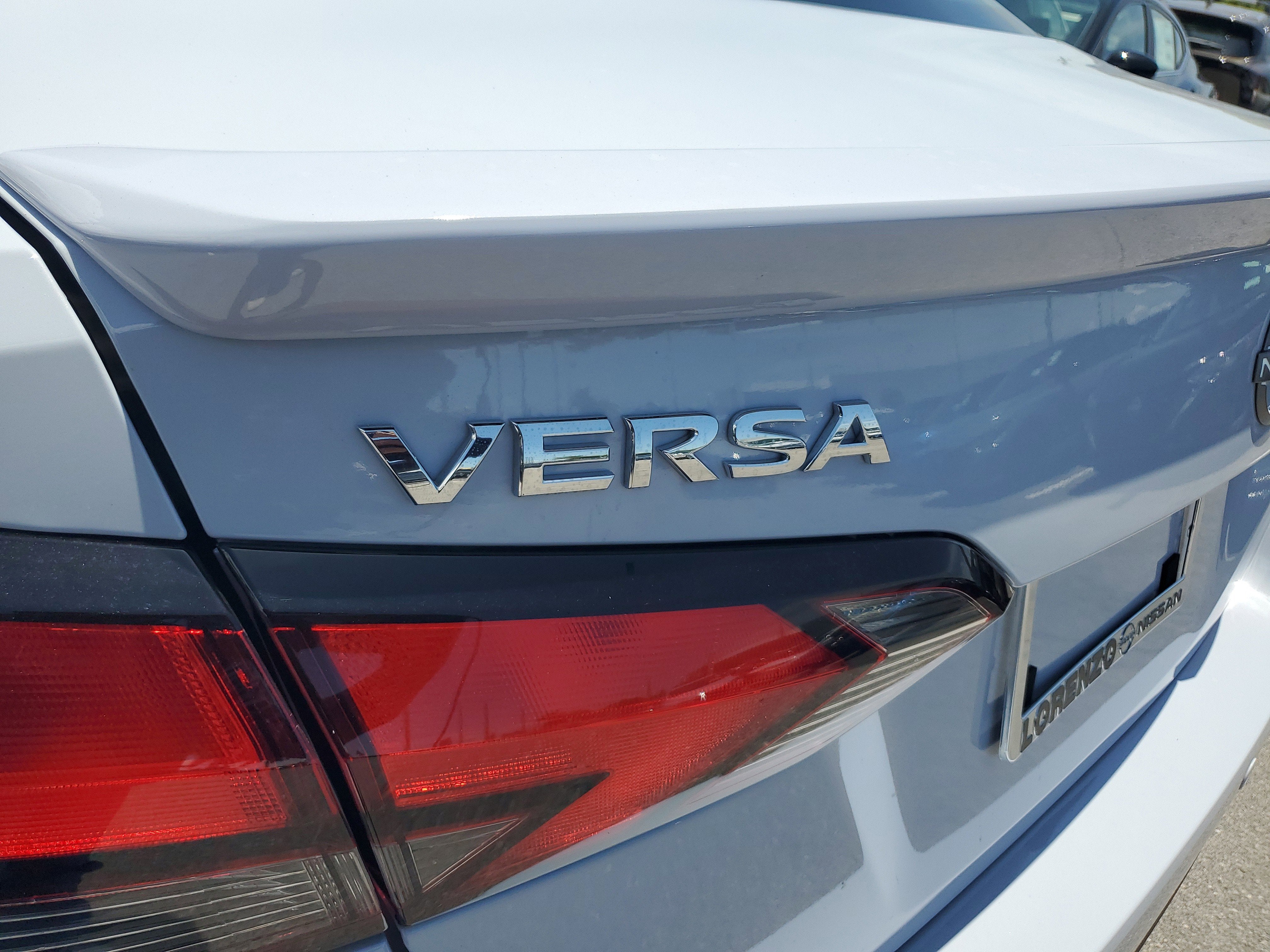2025 Nissan Versa SR