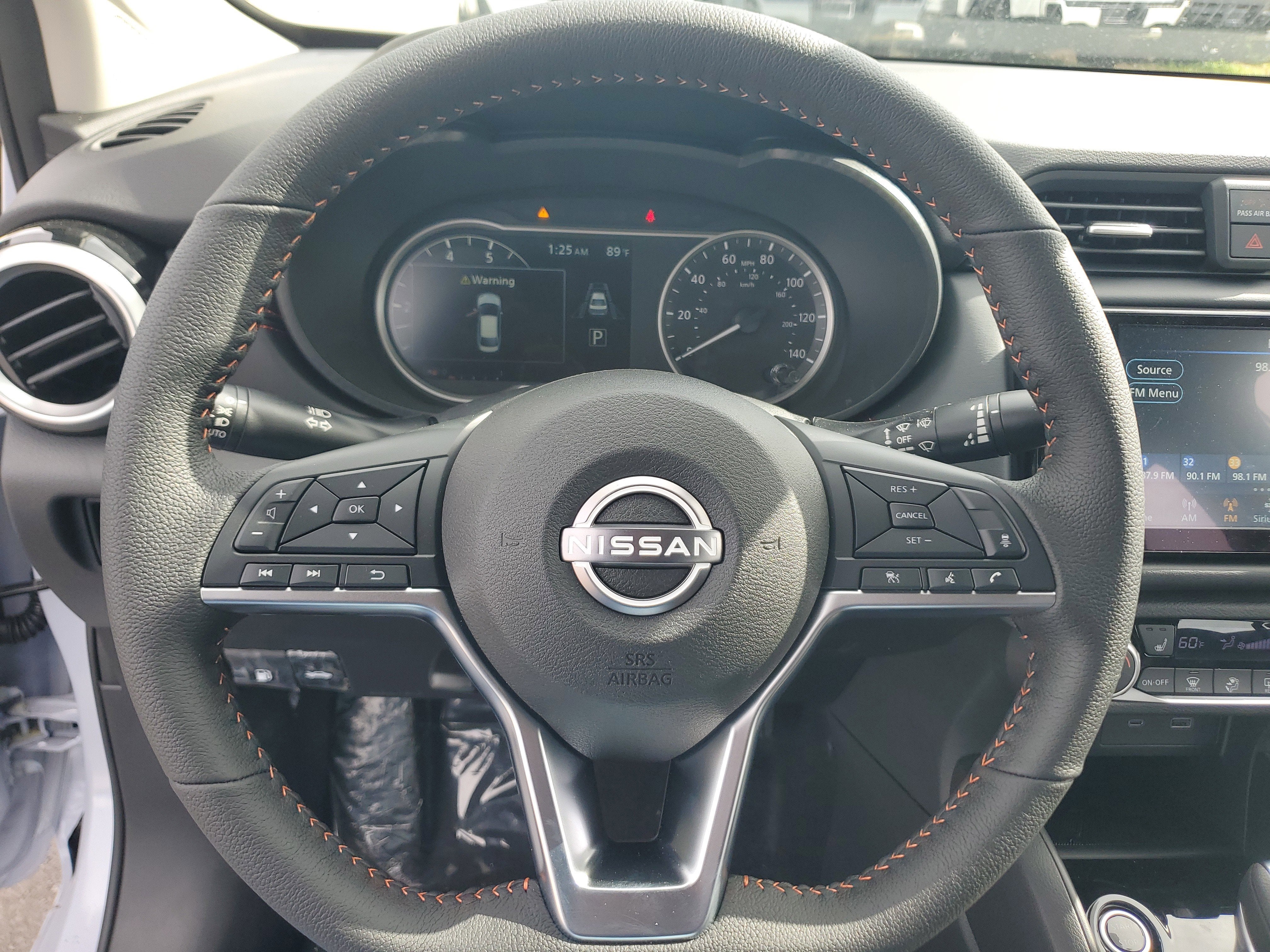 2025 Nissan Versa SR