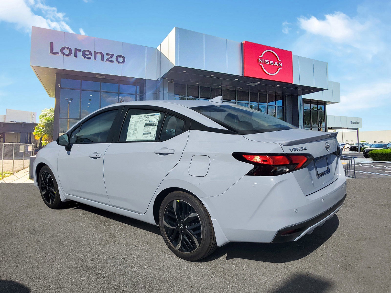 2025 Nissan Versa SR