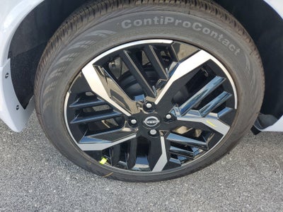 2025 Nissan Versa SR