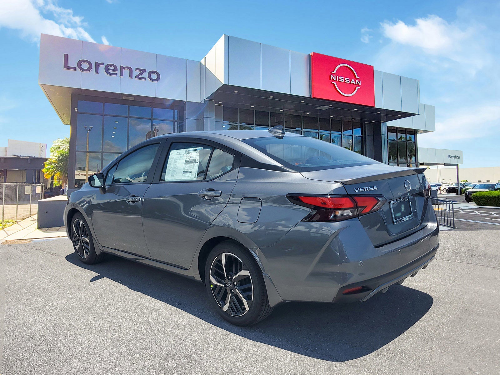 2025 Nissan Versa SR