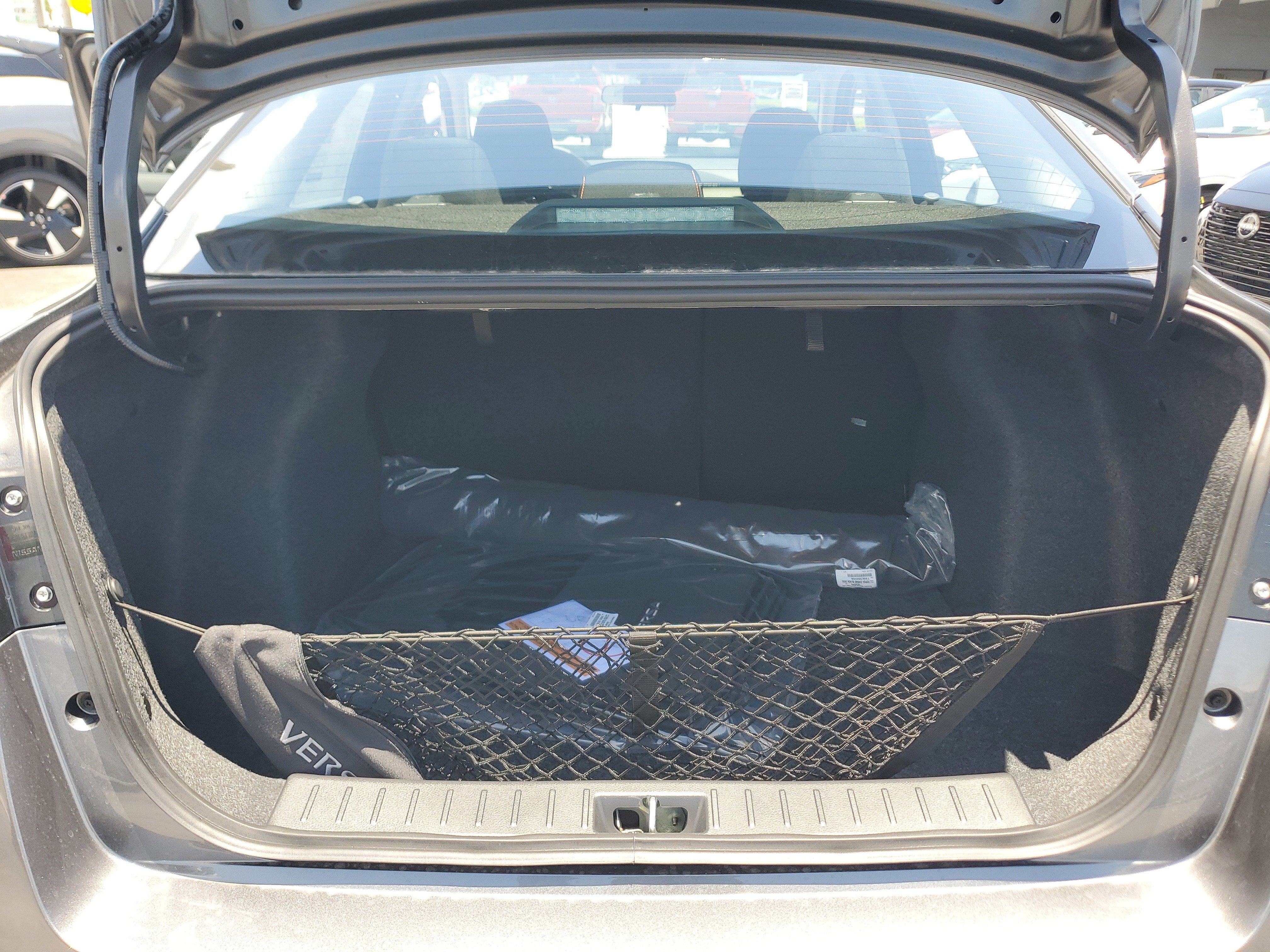 2025 Nissan Versa SR